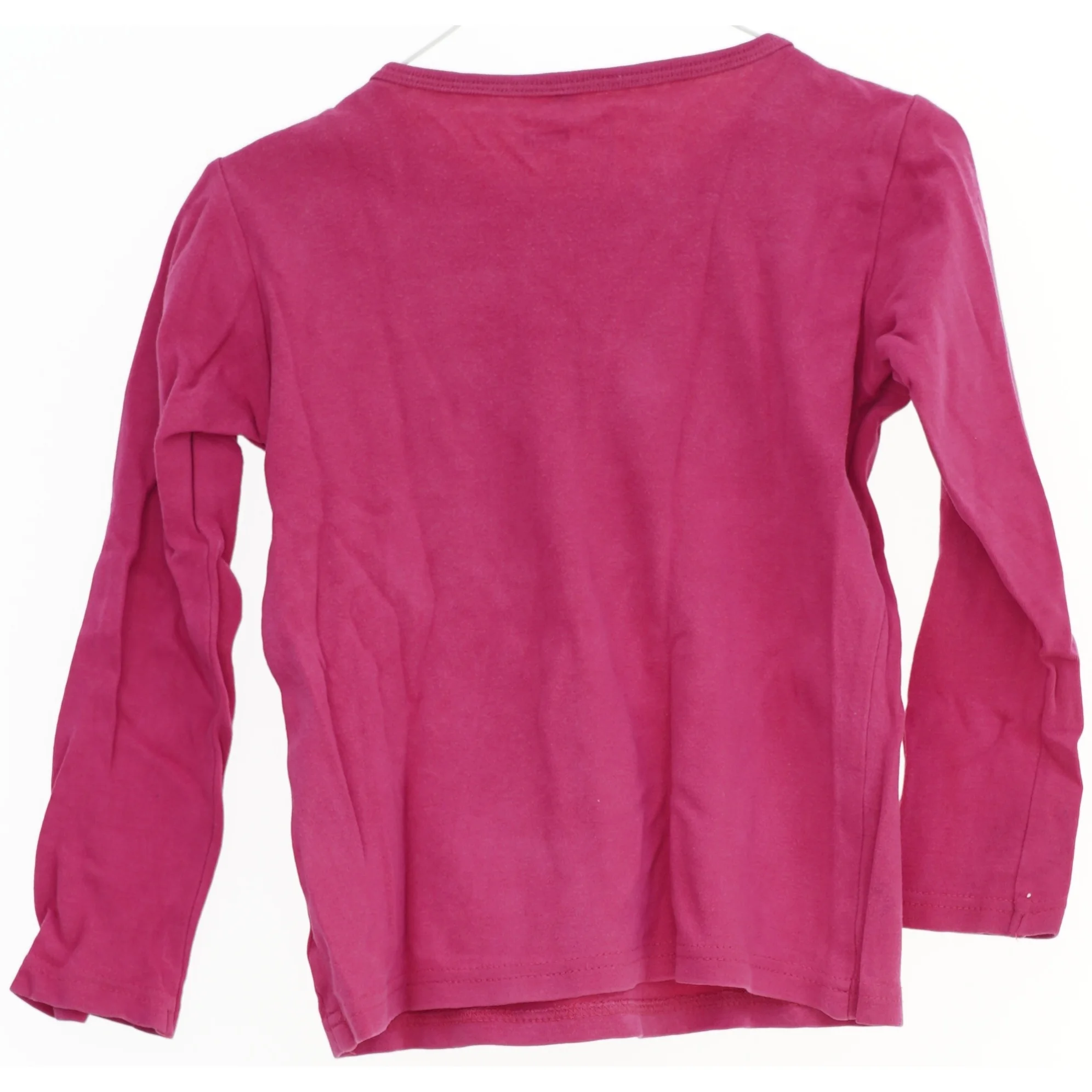 Langærmet bluse med tryk af læber fra Name It (str. 116)