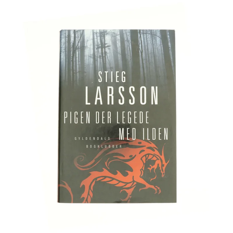 Pigen der legede med ilden af Stieg Larsson (Bog)