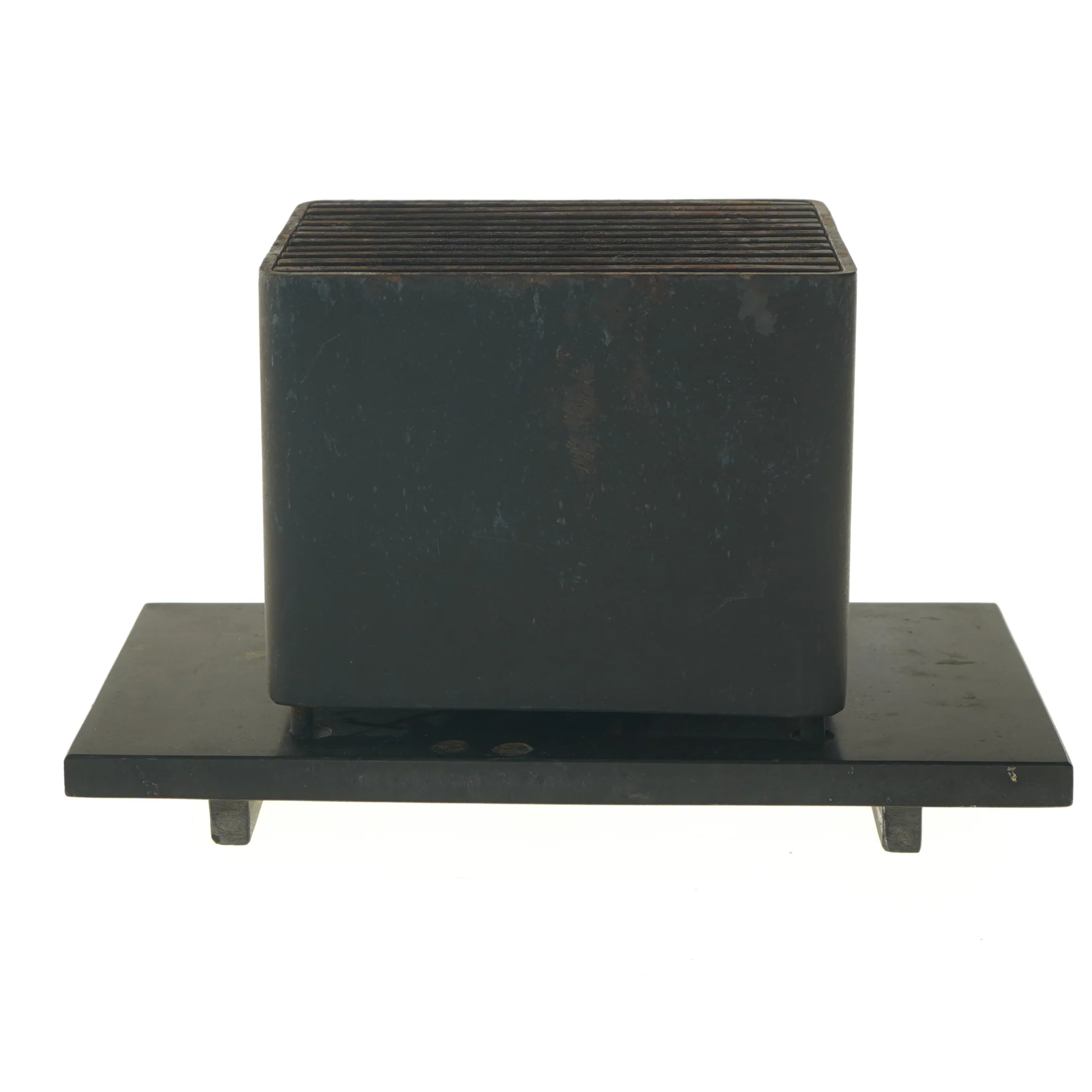 Dekorativ bordgrill i metal (str. 18x32,5 cm)