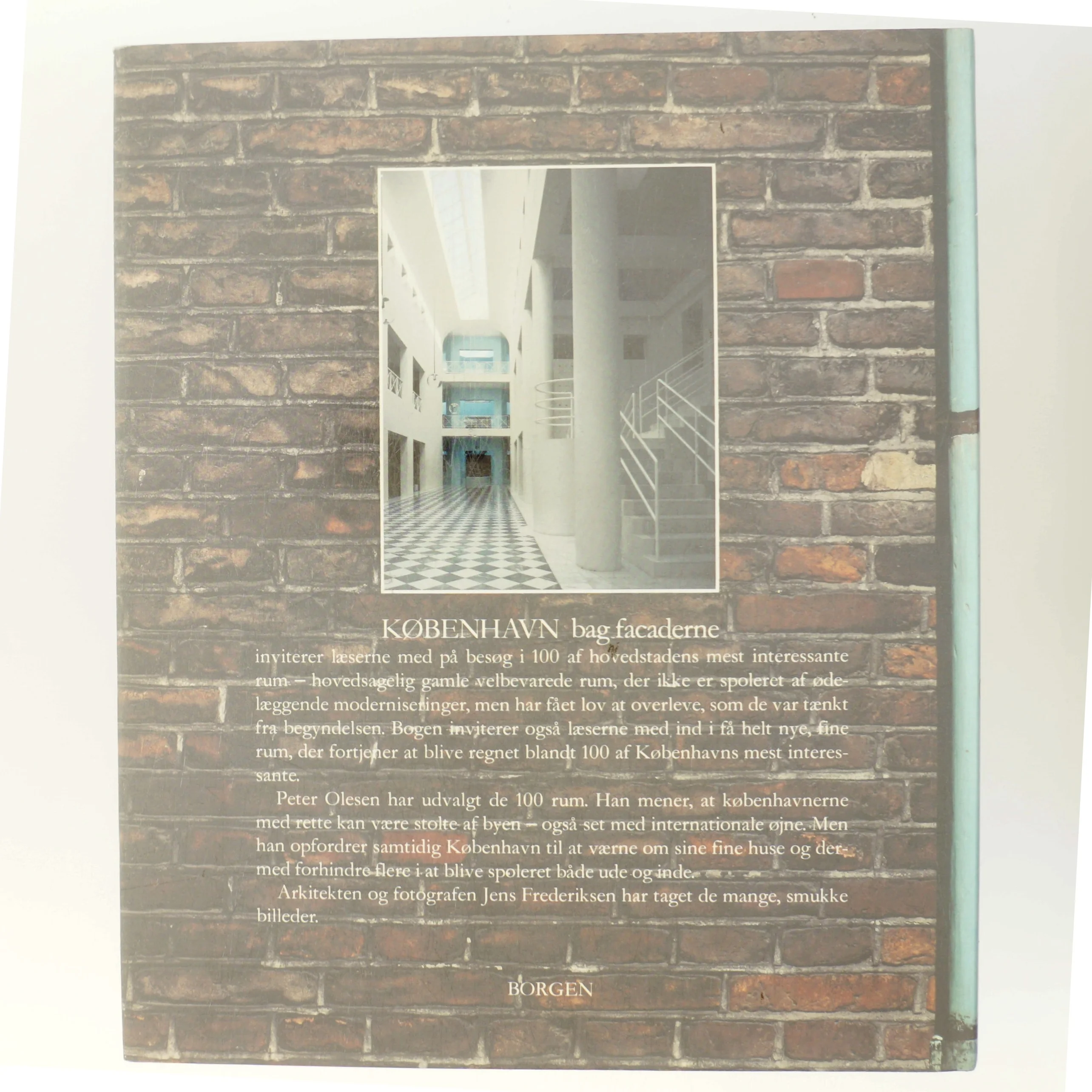 København bag facaderne af Peter Olesen (Bog)