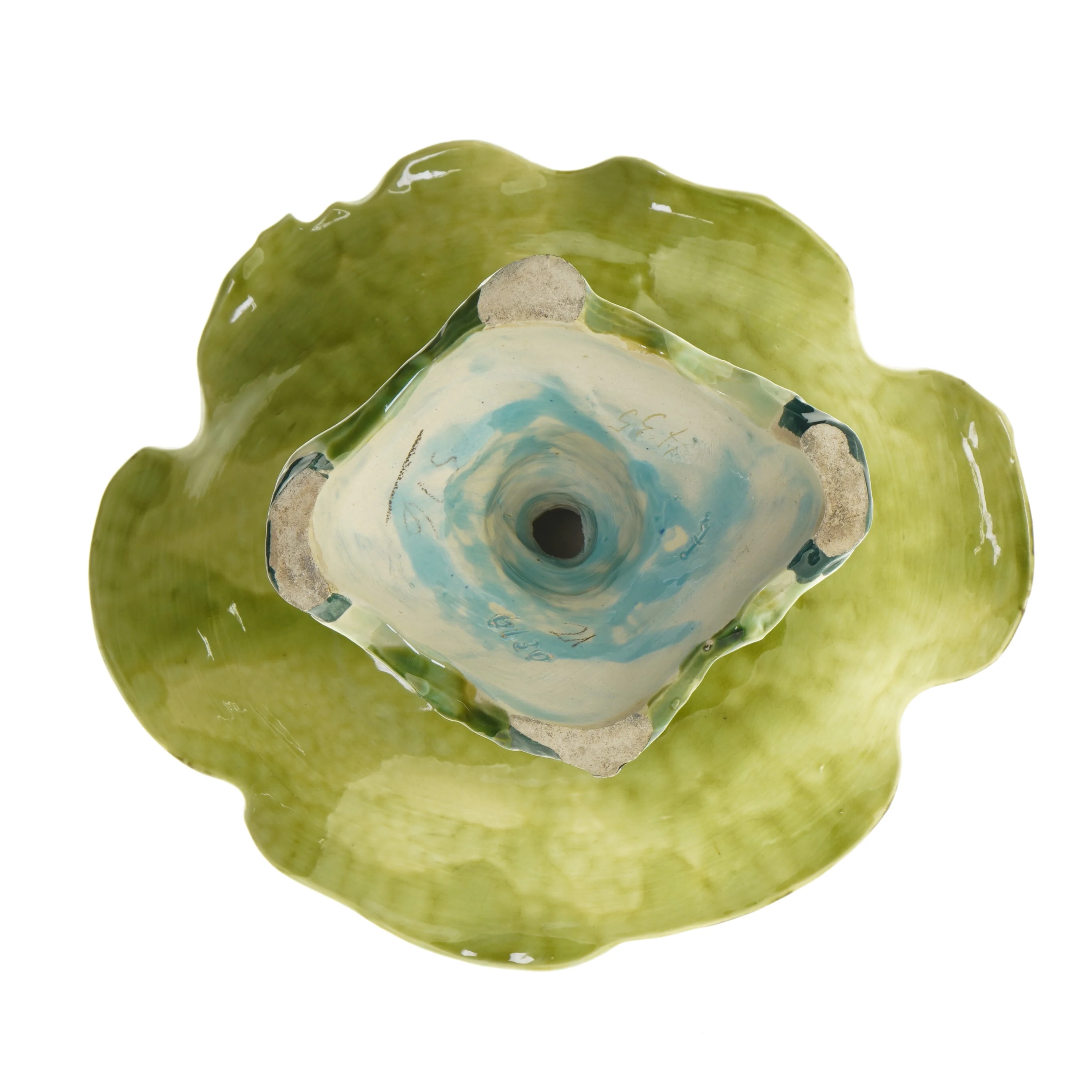 Dekorativ keramikskål på fod (str. 32x21 cm)