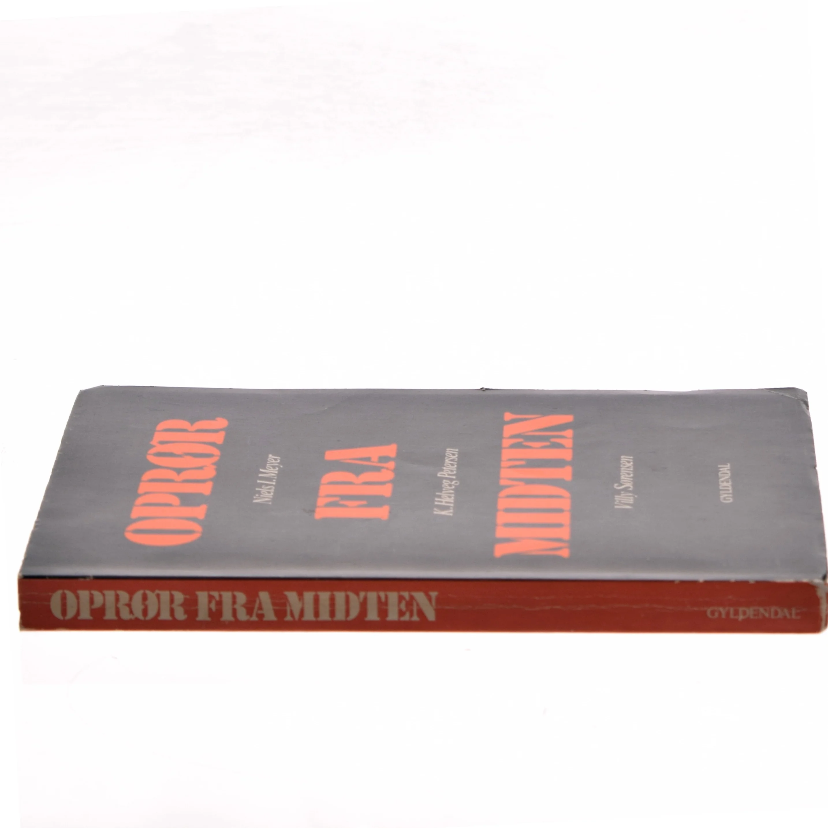 Oprør fra Midten af Niels I. Meyer (Bog)