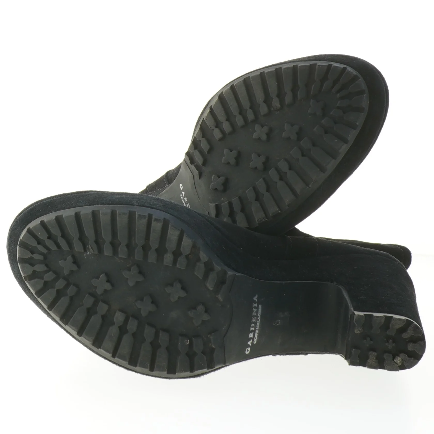 Sort støvle med høj hæl størrelse 36 fra Gardenia (str. 36 )