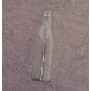 Gammel mælkeflaske (str. 25 x 7 cm)