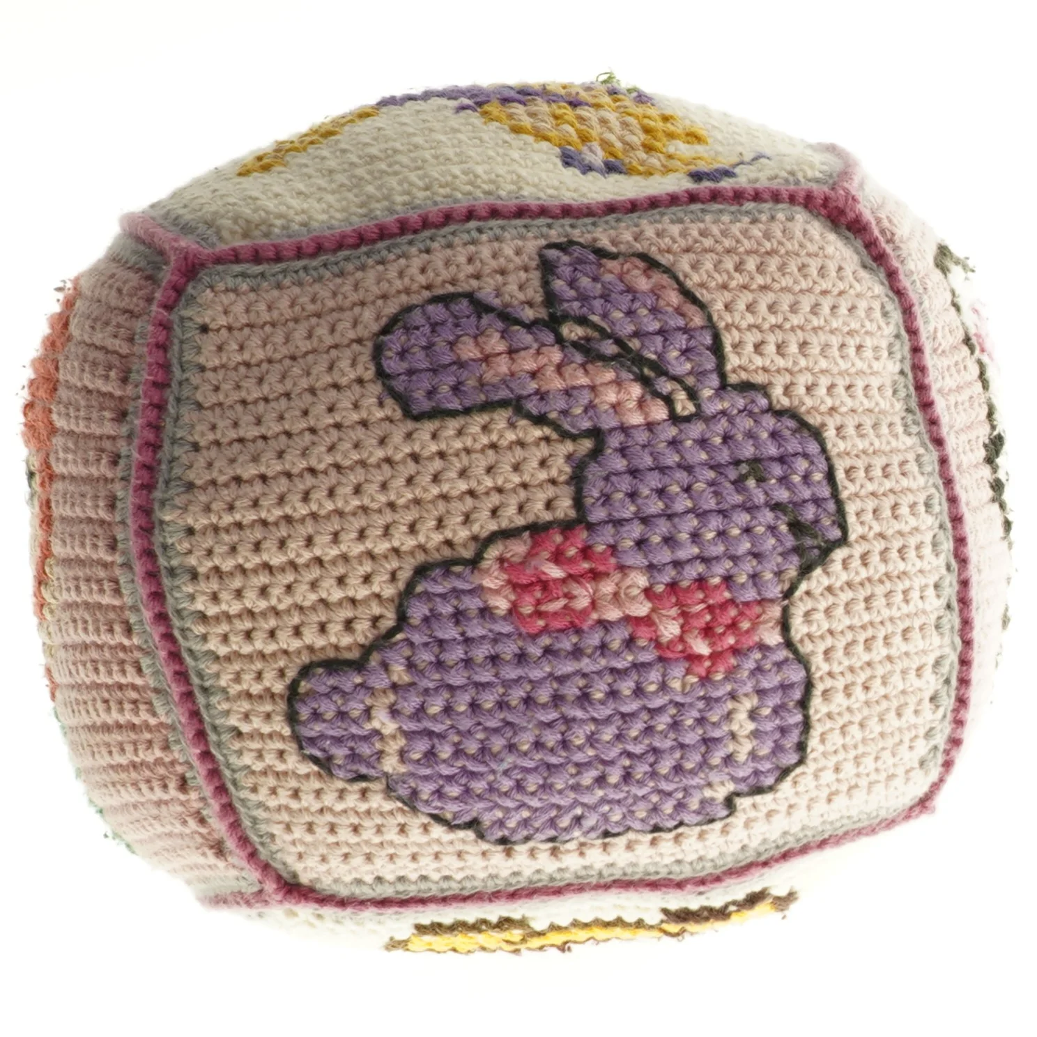 Broderet legebold med tegneseriefigurer (str. 20 cm)