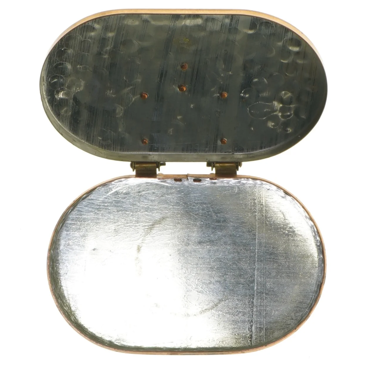 Svensk snusdåse med hammeret mønster (str. 12x7,5 cm)