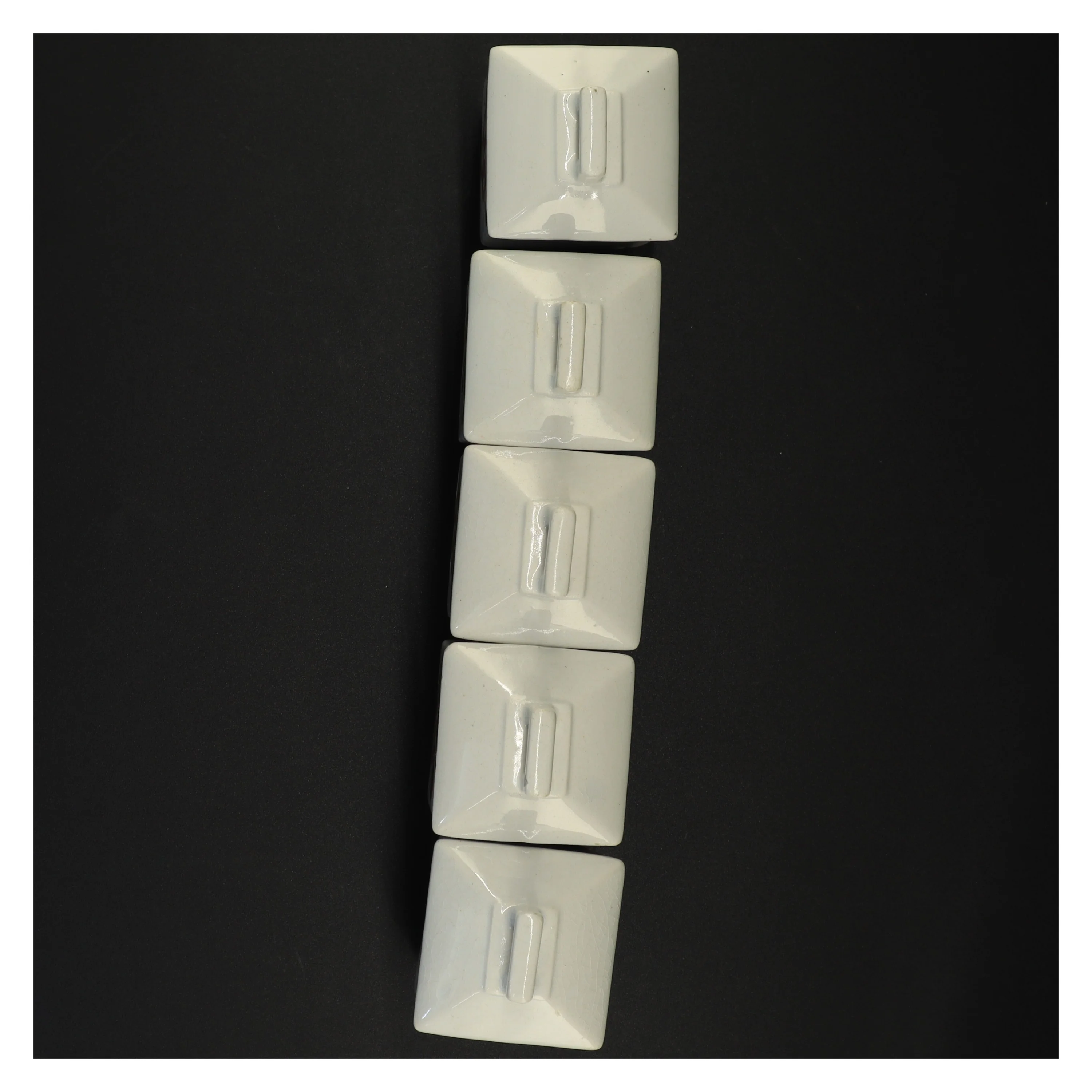 Porcelæn krydderiglas (str.15 x 9,5 cm og 8 x 5,5 cm)