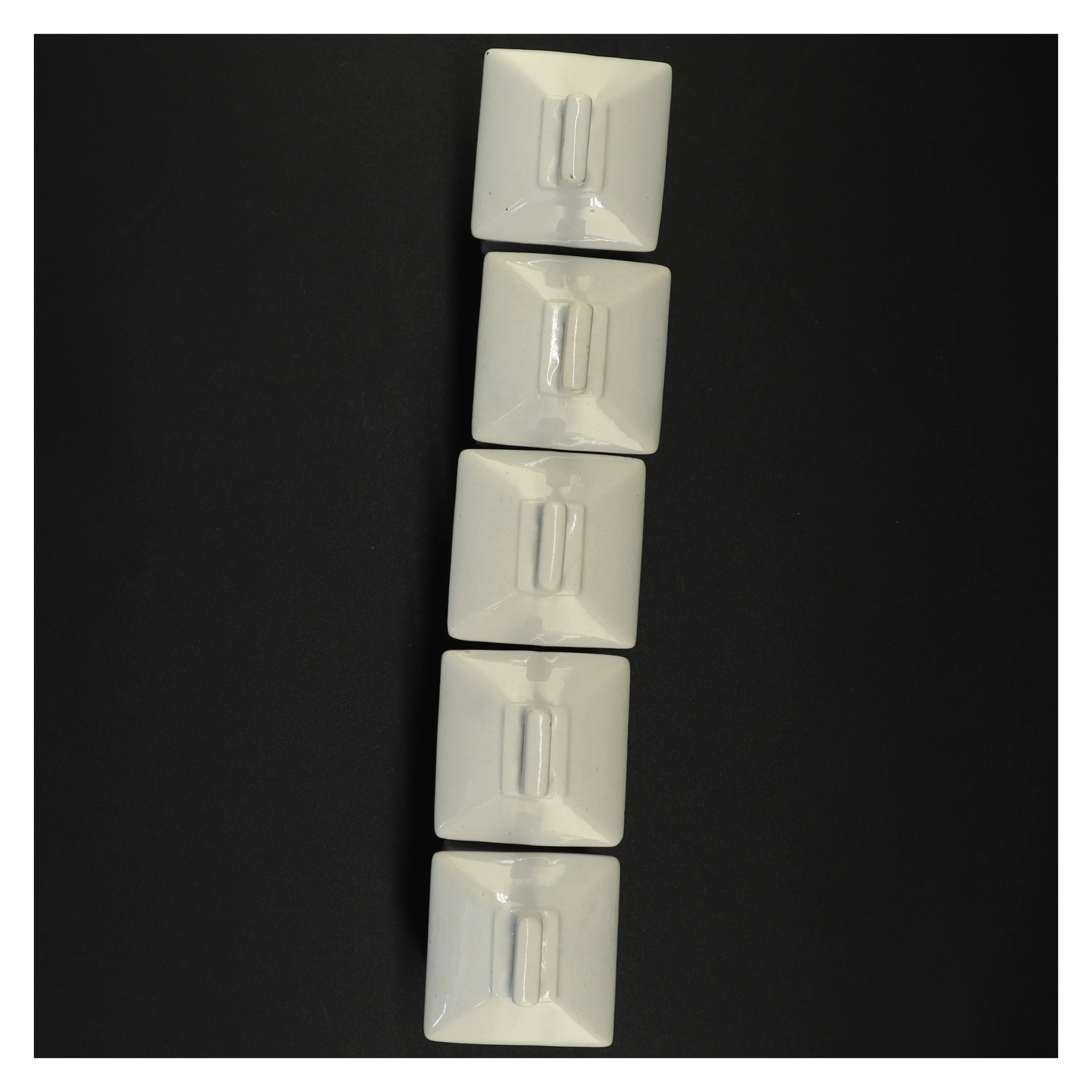 Porcelæn krydderiglas (str.15 x 9,5 cm og 8 x 5,5 cm)