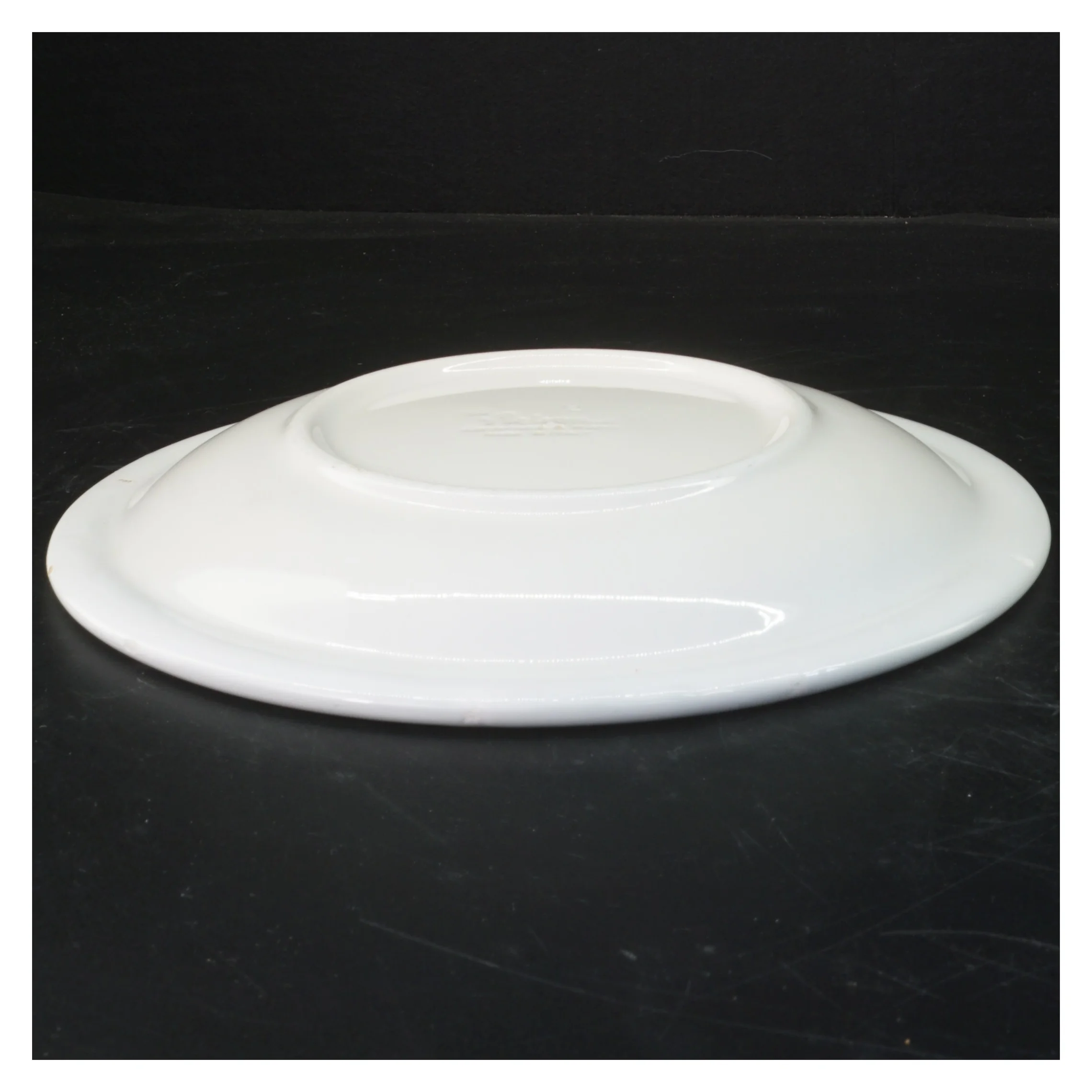 Porcelænsfad med blomster fra Prinui (str. Ø 24 cm)