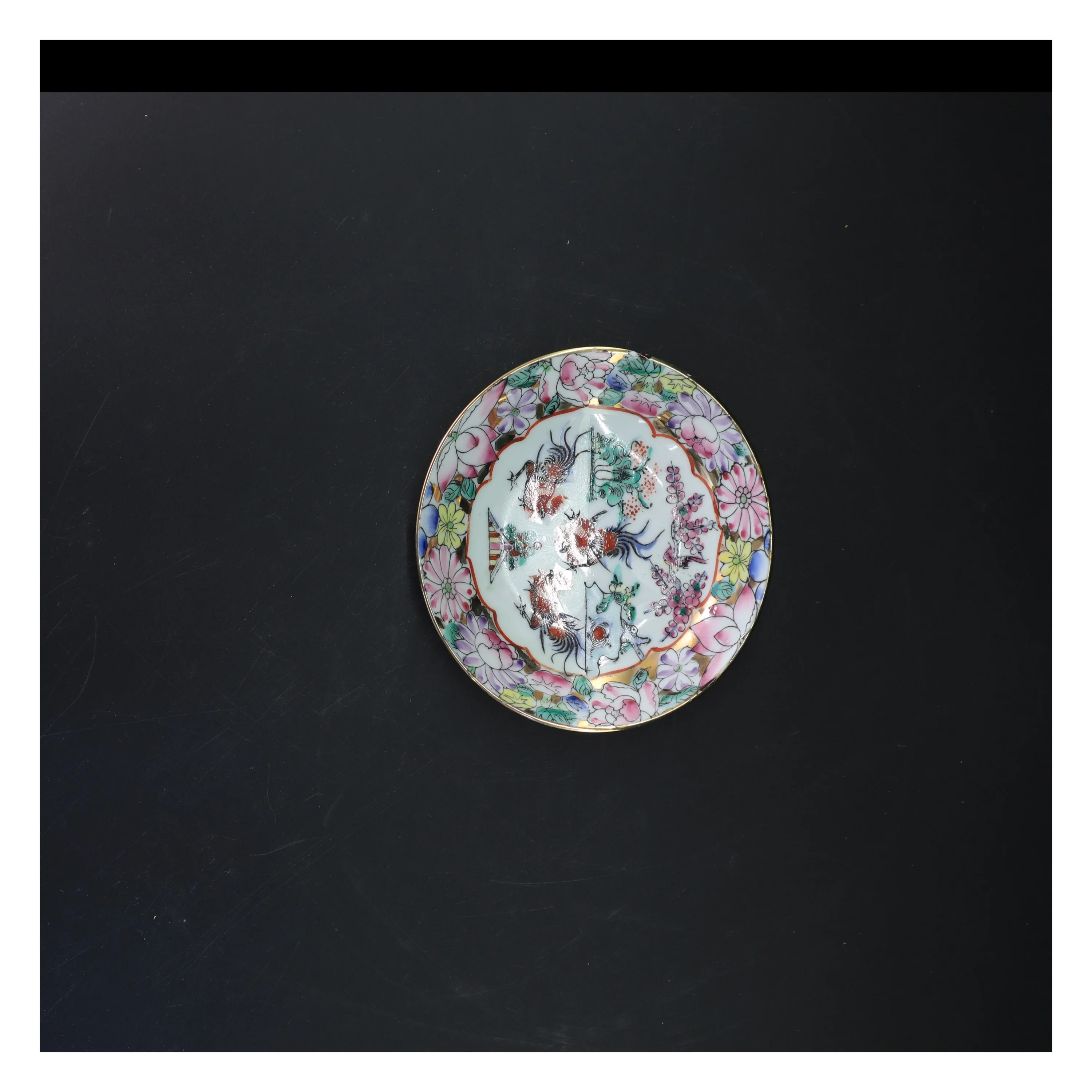 Dekorative skåle med blomstermotiv (str. Ø 14,5 cm og ø. 18,5 cm)