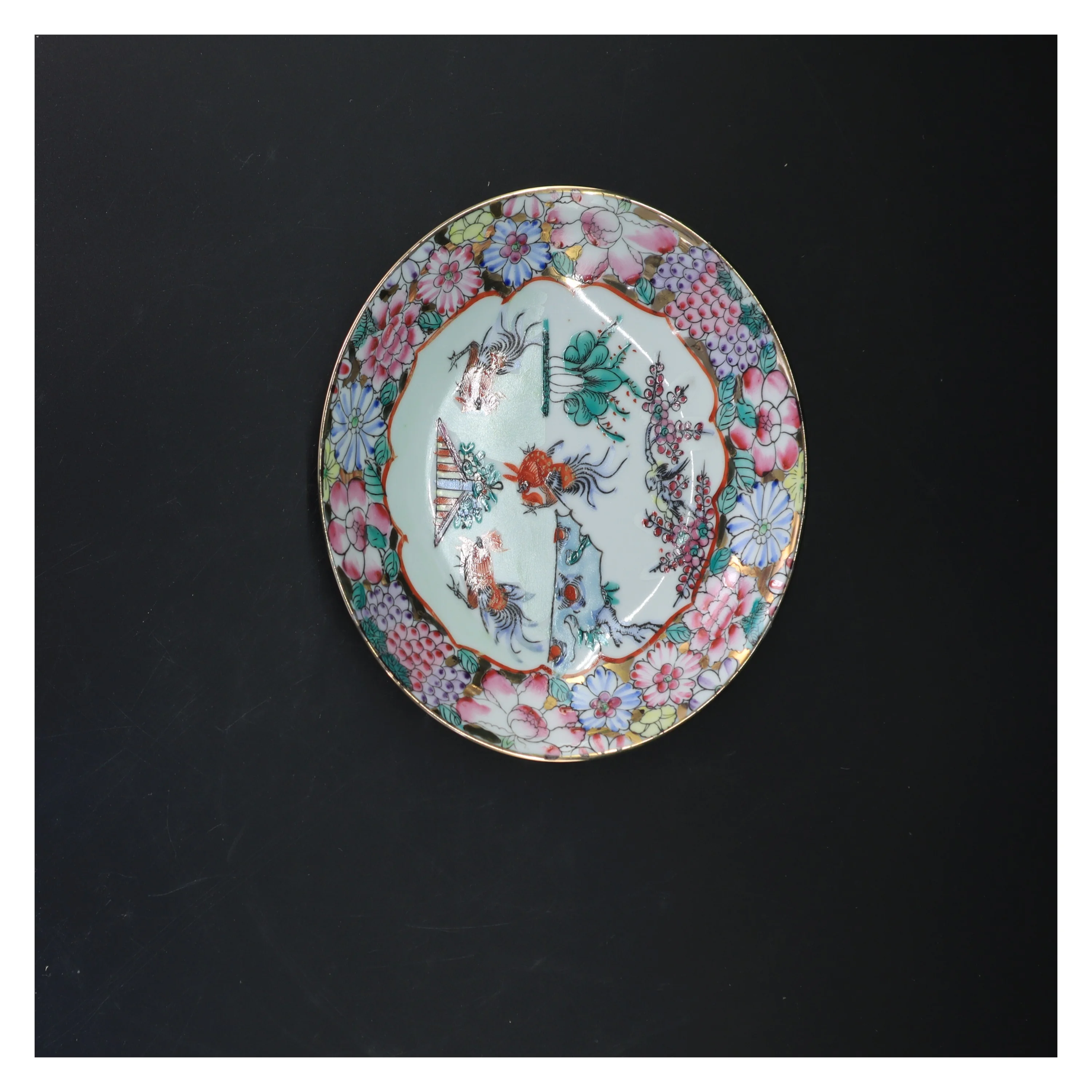 Dekorative skåle med blomstermotiv (str. Ø 14,5 cm og ø. 18,5 cm)