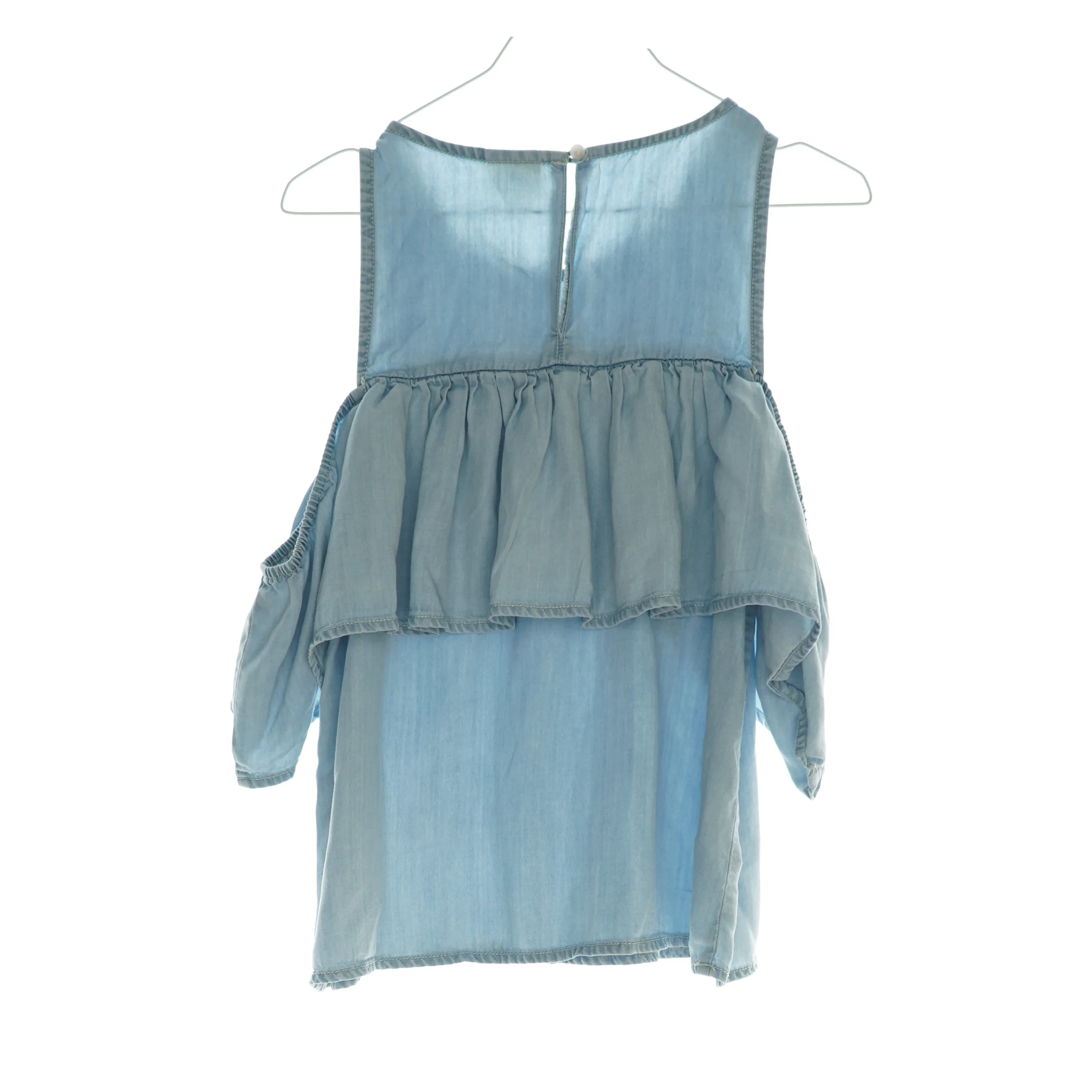 Sommertop fra Zara (str. 140)