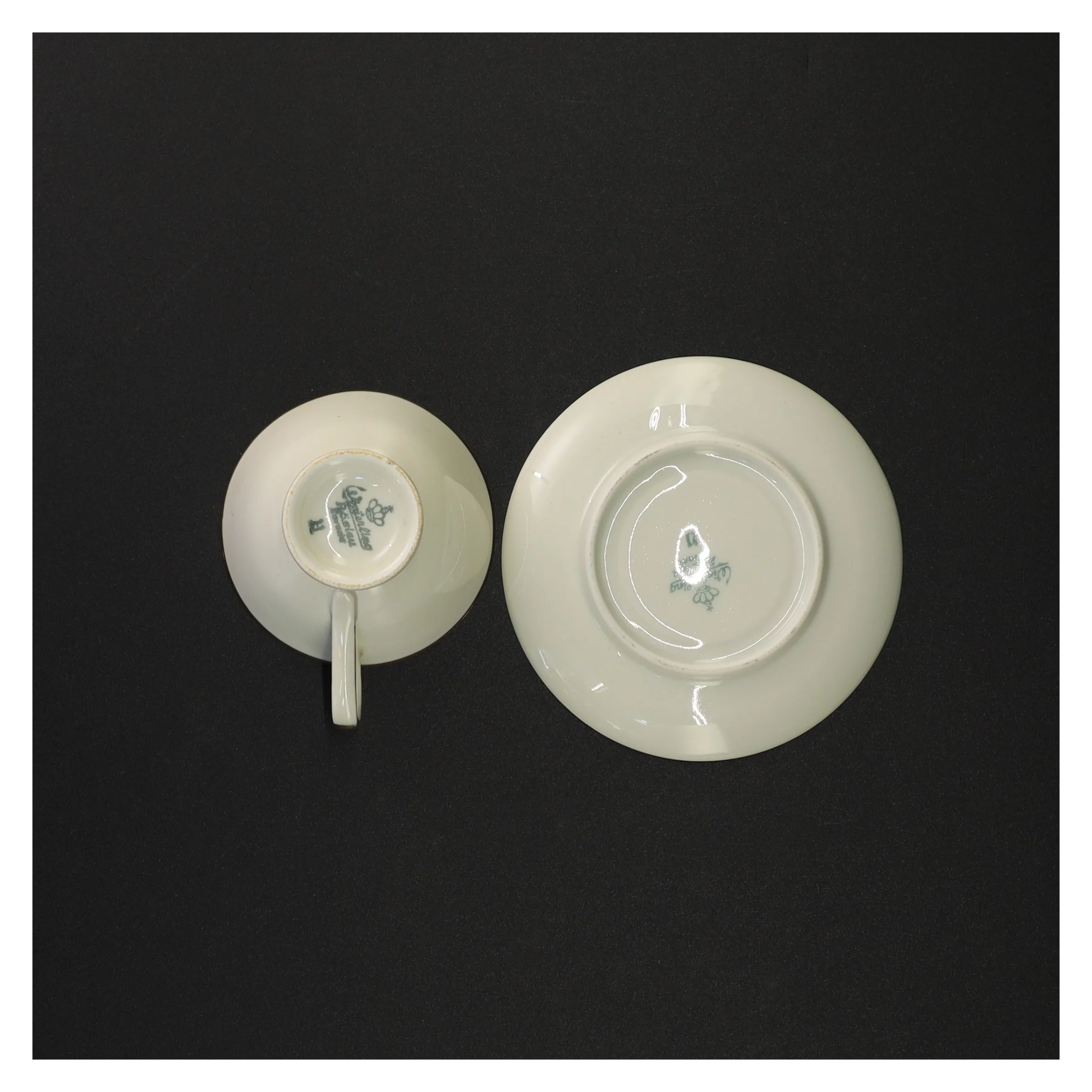 Porcelæn kaffekopper med underkopper