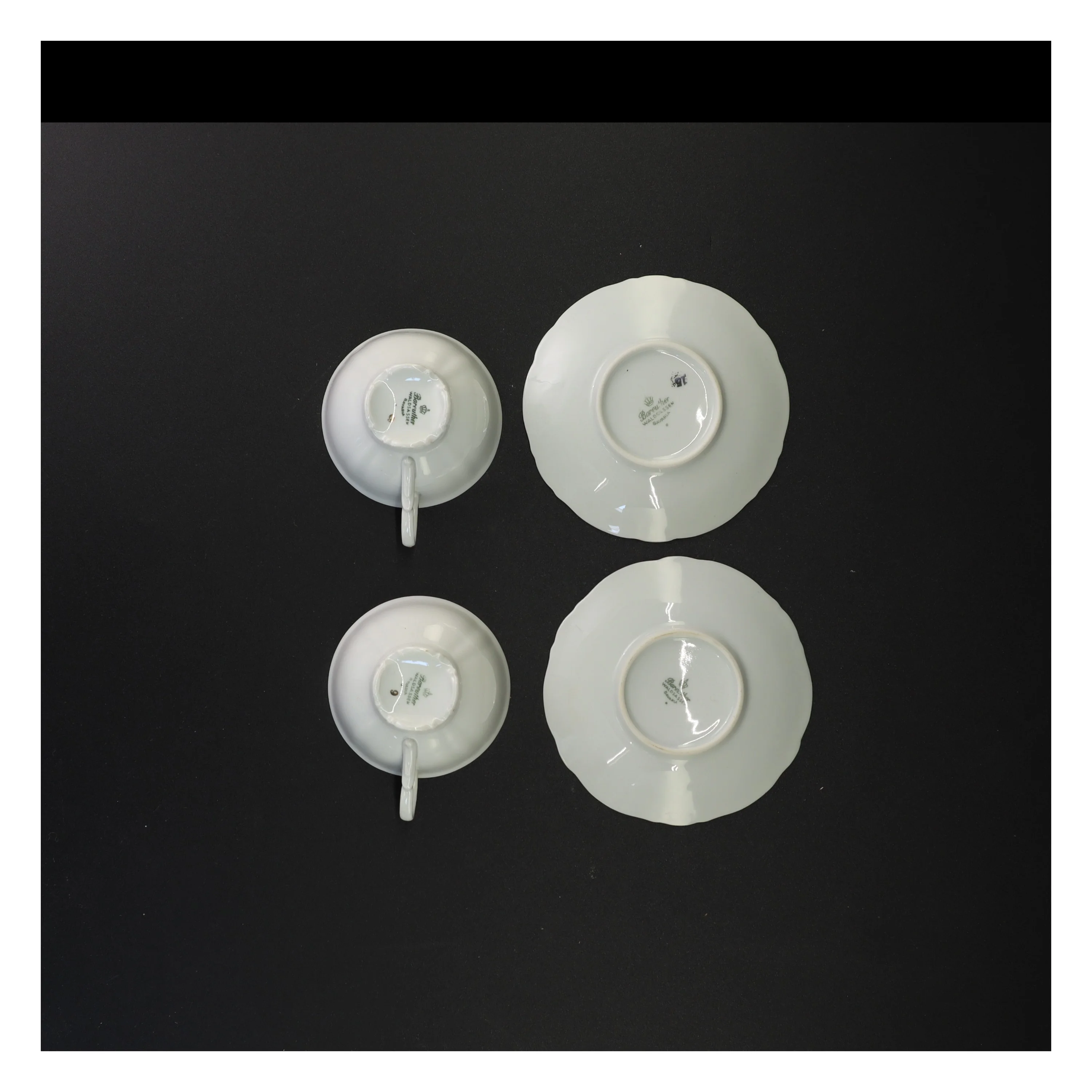 Porcelænskopper med underkopper (str. 12 x 6 cm)