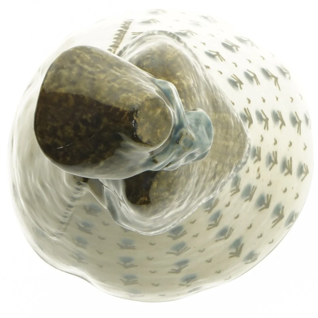 Bing og Grøndahl Figur af Gudrun Meedom Bæch Pige i national dragt no 7205/2 fra B&G (str. 24 cm)