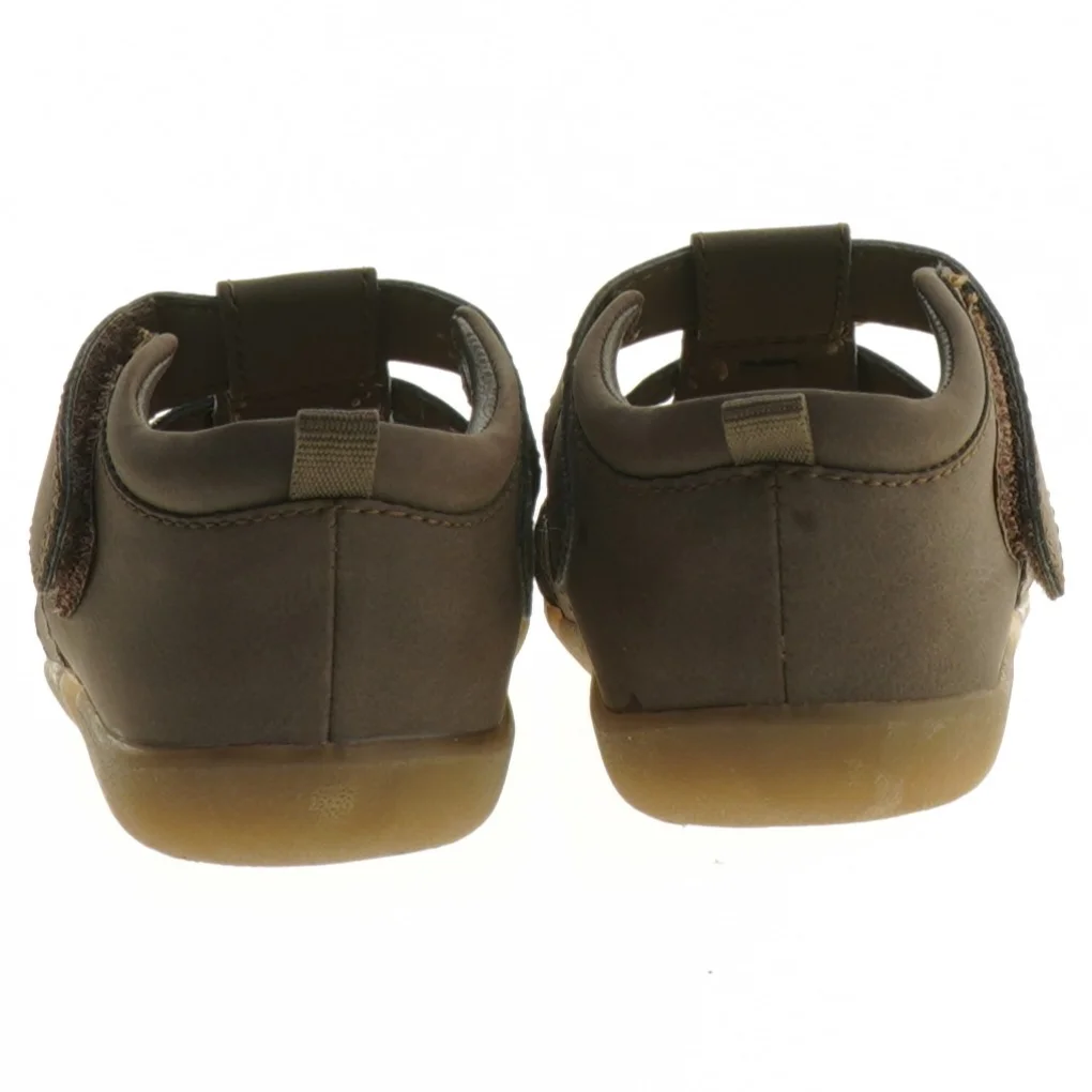 Børnesandaler fra H&M (str. 23)