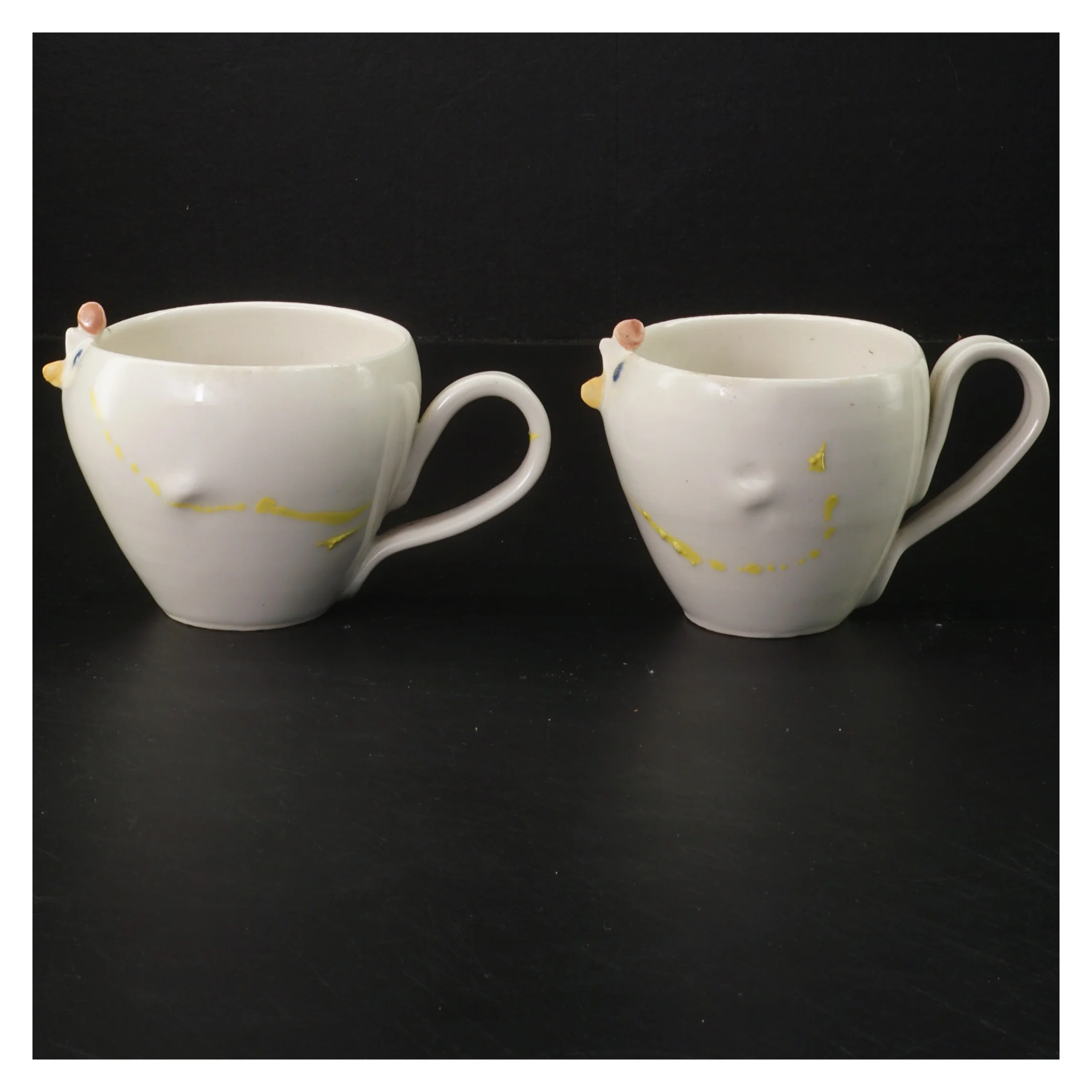 Keramik kopper med ansigt (str. 8 og 7 cm) fra keramiker