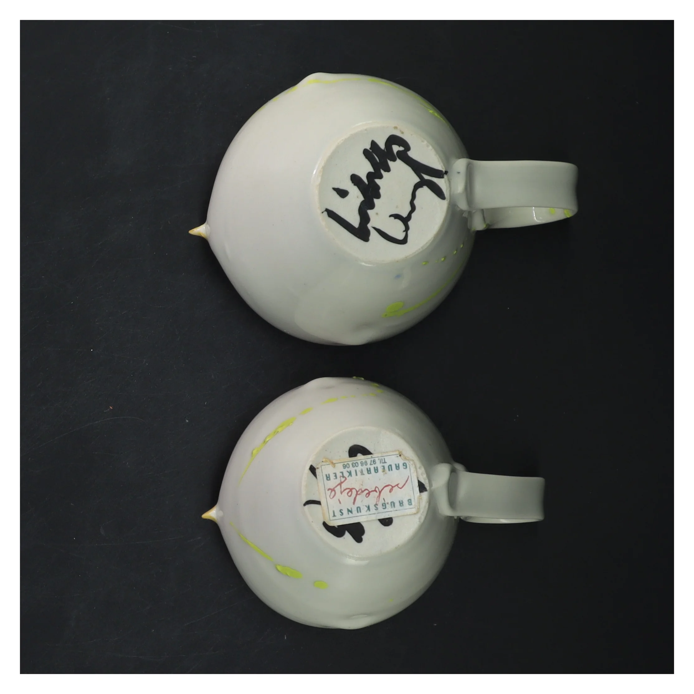 Keramik kopper med ansigt (str. 8 og 7 cm) fra keramiker