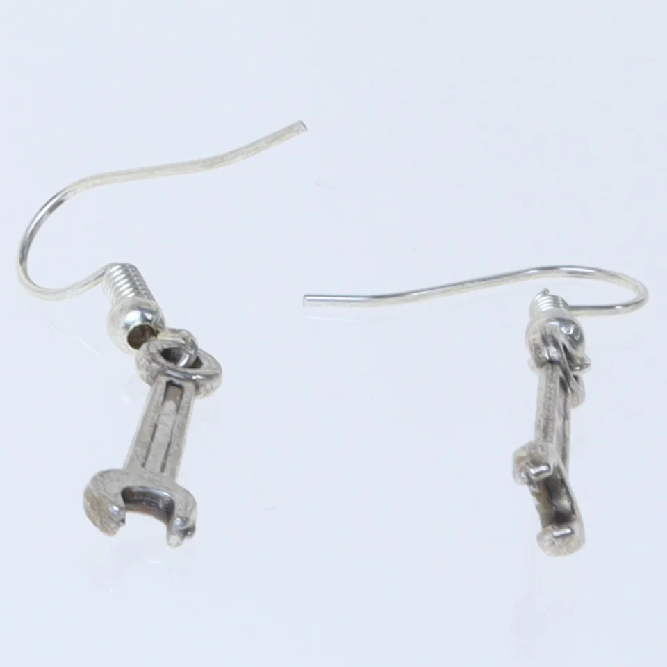 Øreringe med svensknøgle design (str. 4 cm)