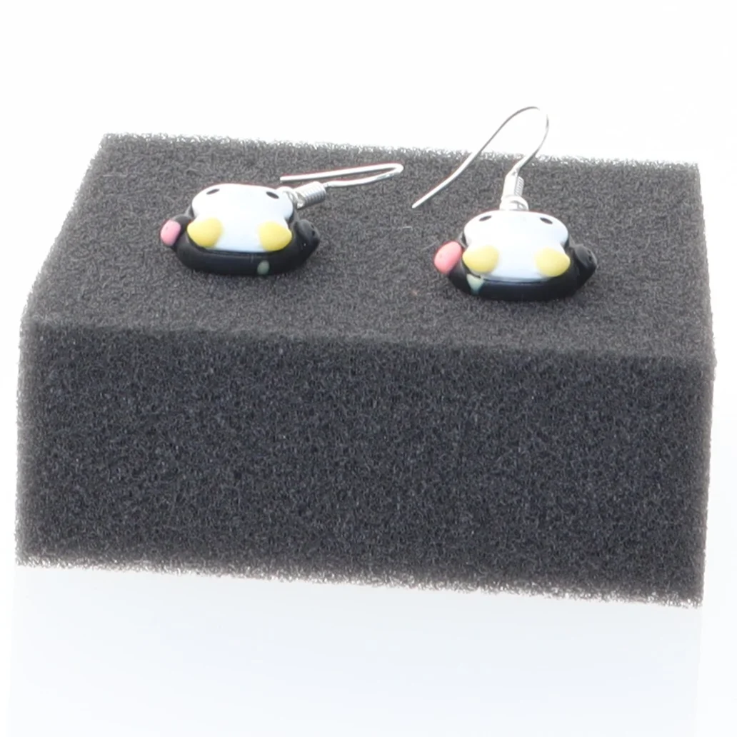 Øreringe med pingvinmotiv (str. 1,5 cm)