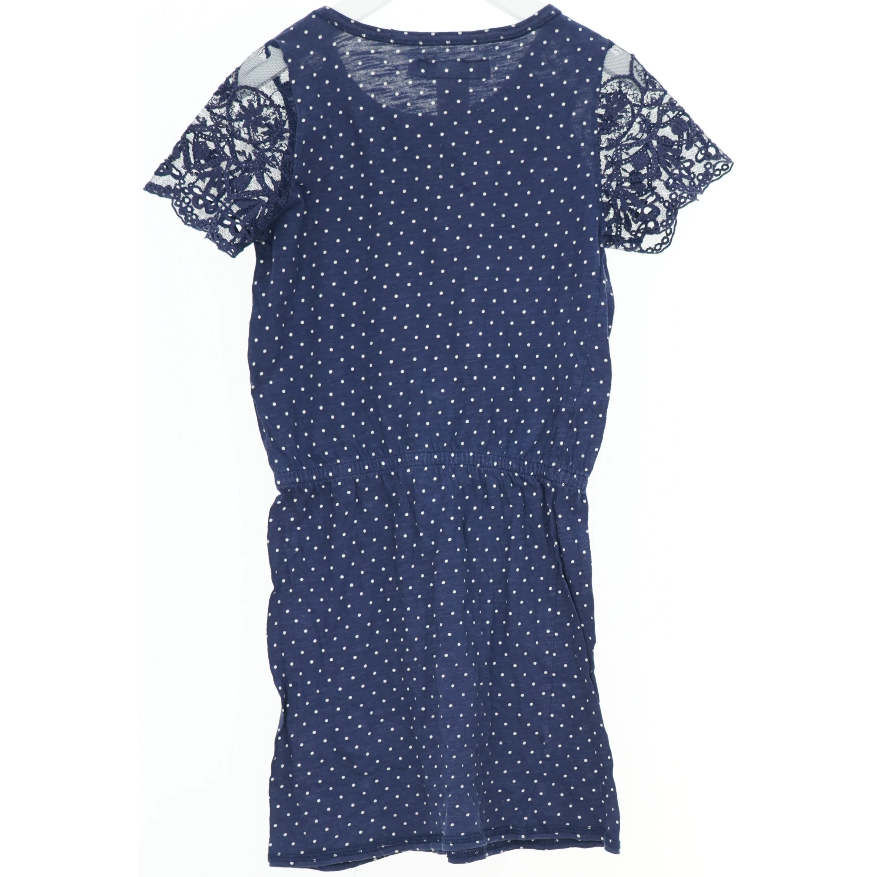 Blå prikket kjole med blonde detaljer fra Logg (str. 140)