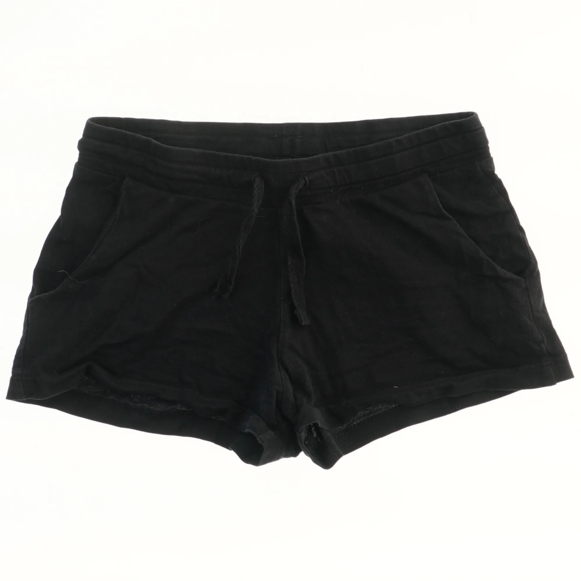 Sort shorts fra H&M (str. 140)