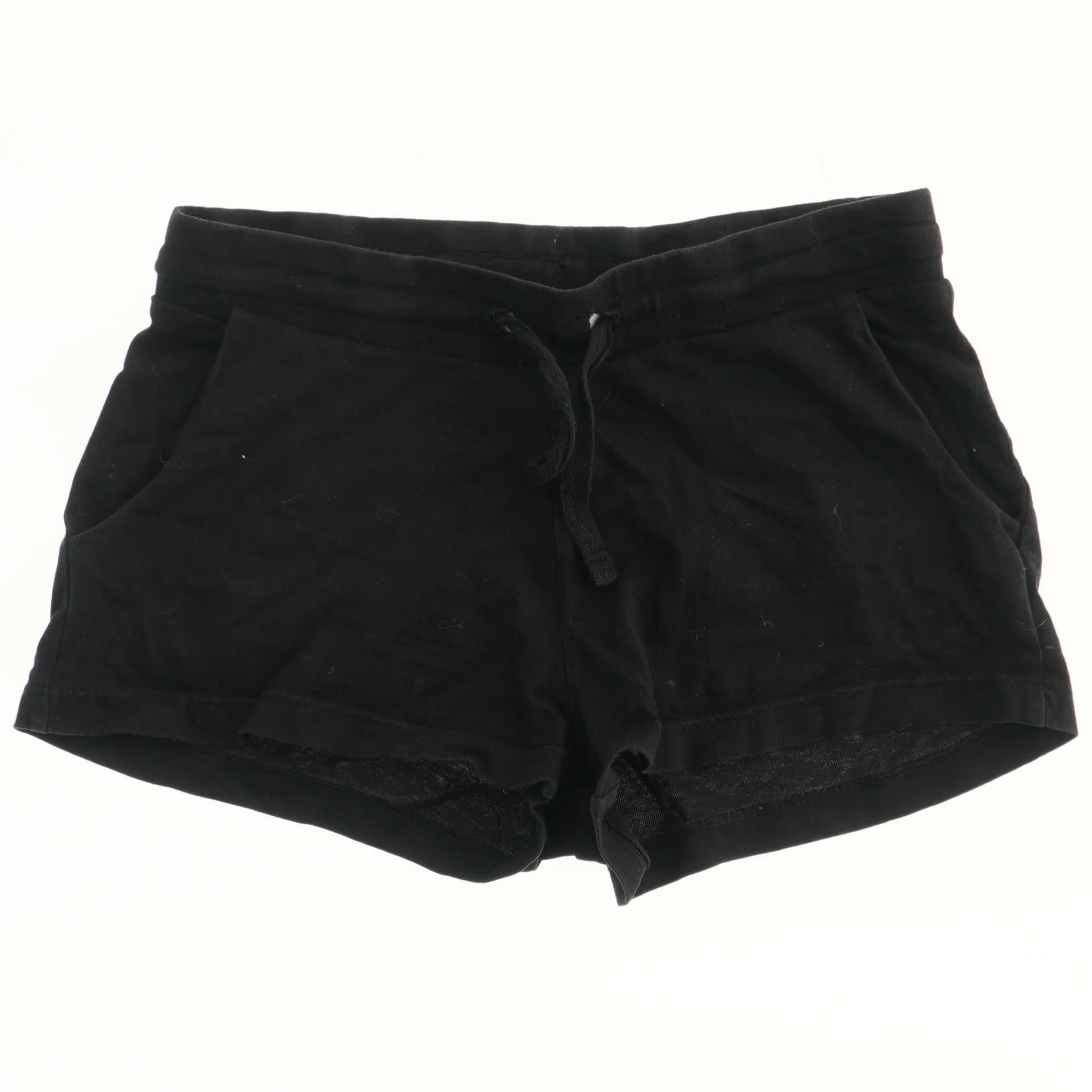 Sort shorts fra H&M (str. 140)