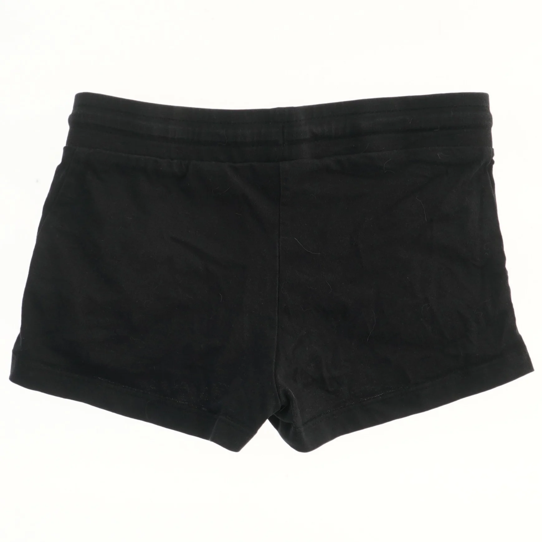 Sort shorts fra H&M (str. 134)