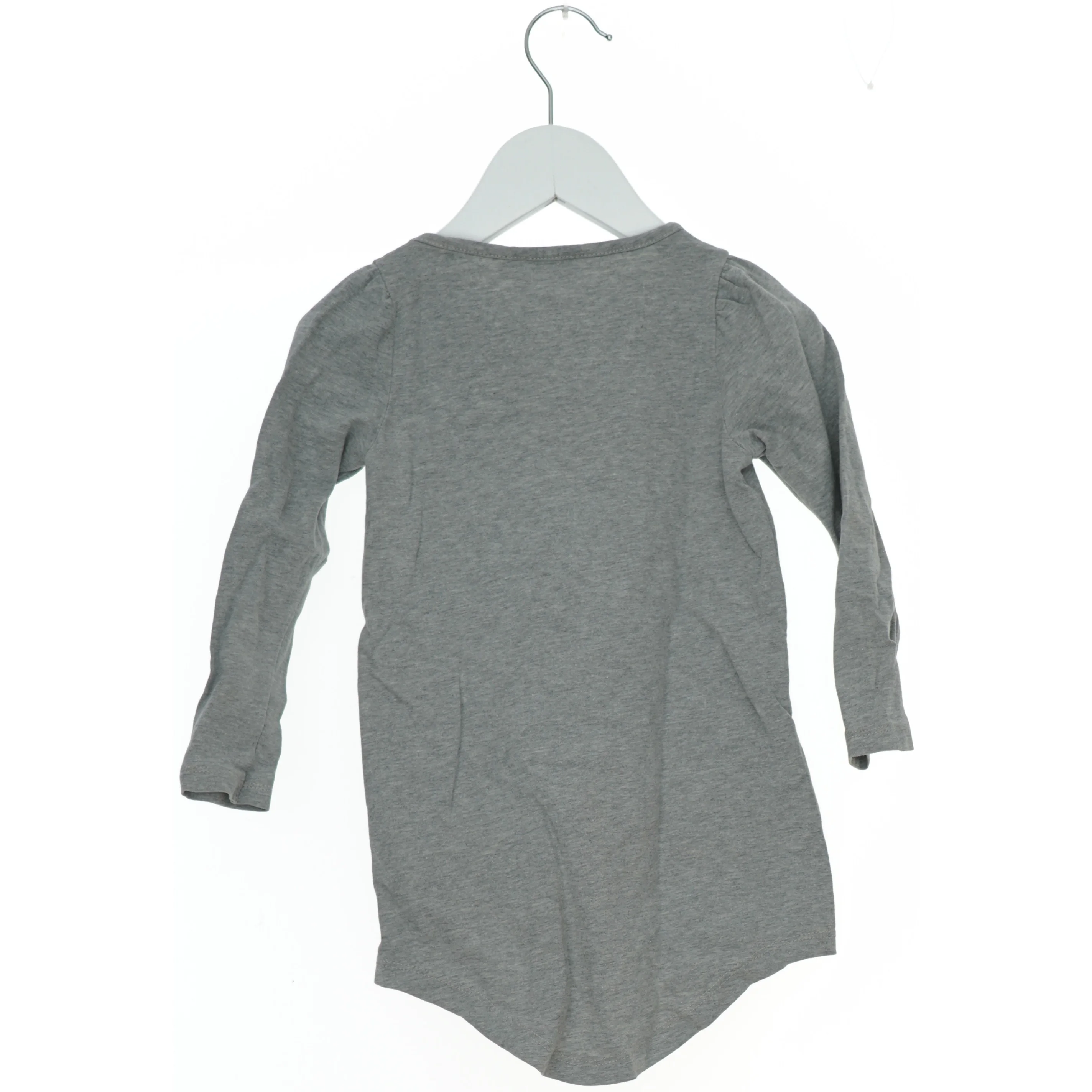 Langærmet grå bluse med papegøjer print fra MarMar (str. 98)