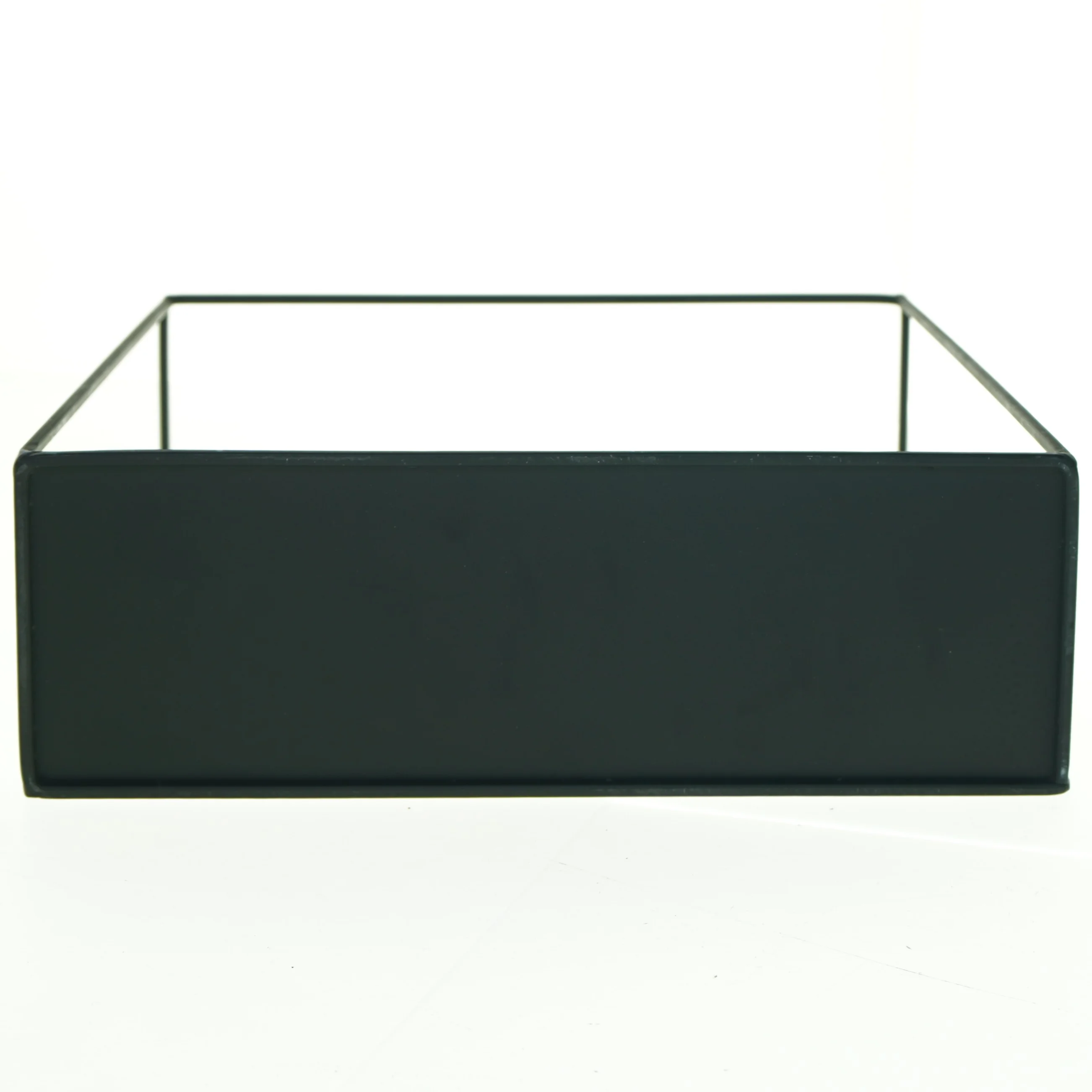 Sort metalhylde til ophæng (str. 30 x 30 x 10 cm)