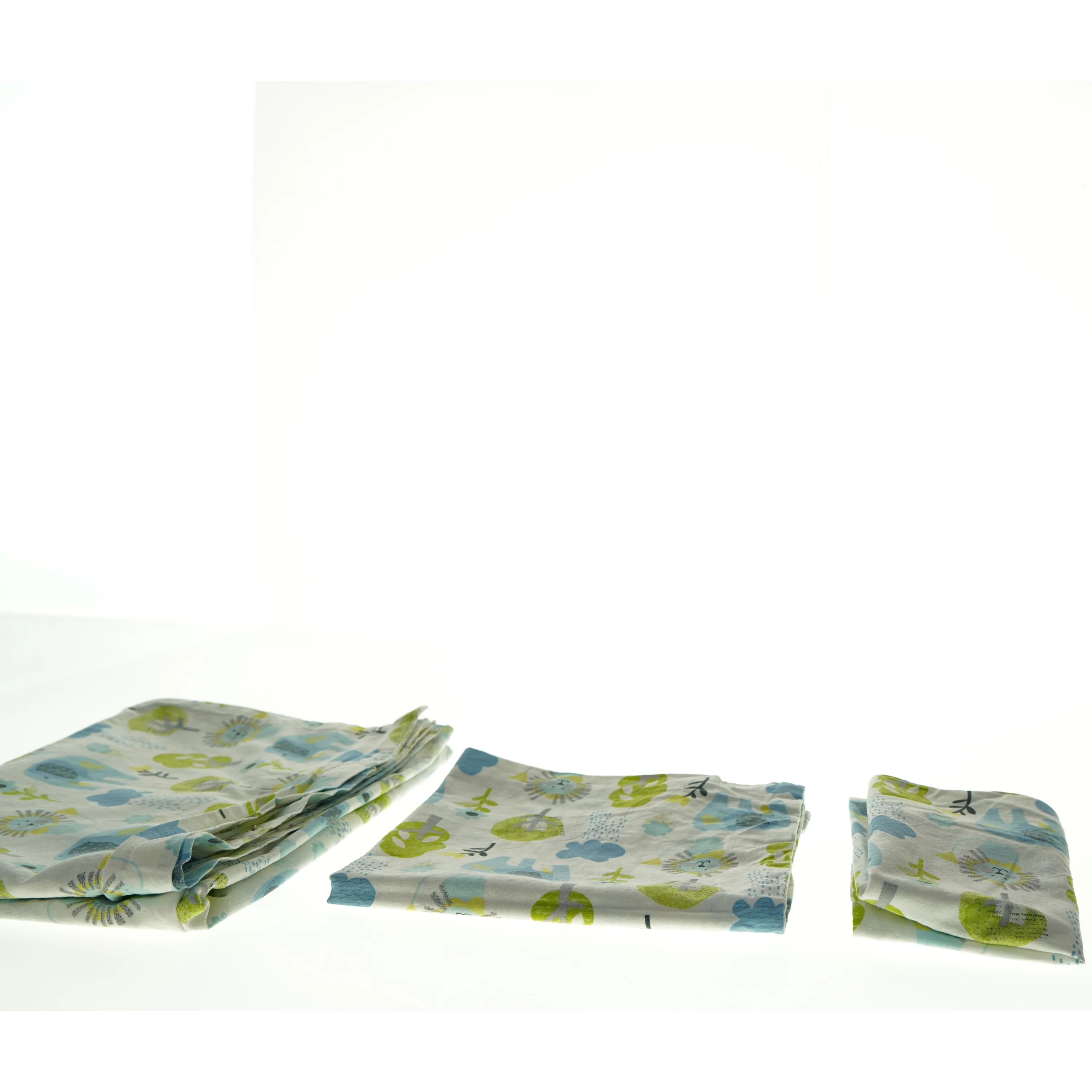 Baby sengetøj som nyt (str. 44 x 40 cm 43 x 38 cm 65 x 98 cm)