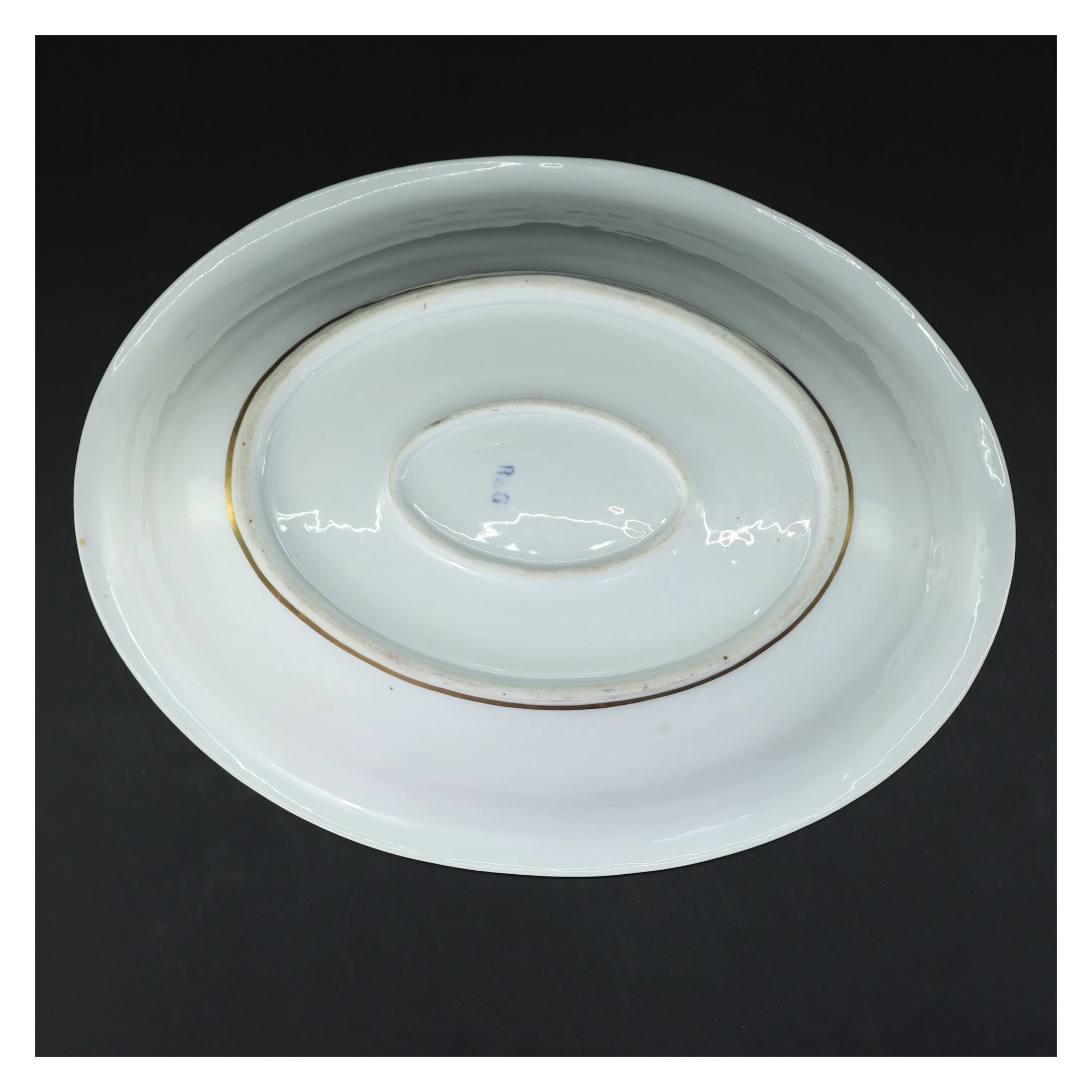 Oval porcelænsskål med guldkant (str. 32 cm)