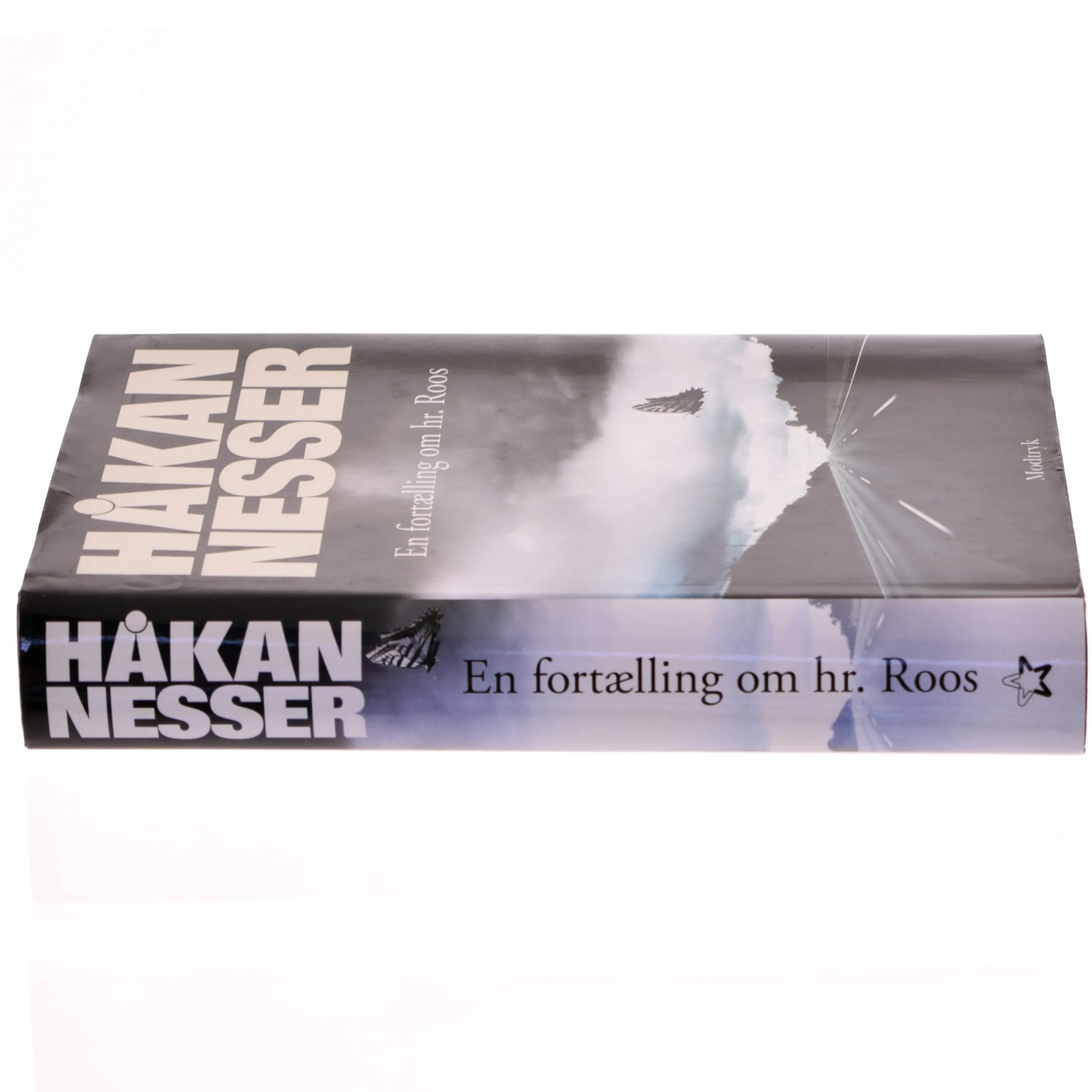 En fortælling om hr. Roos af Håkan Nesser (Bog)