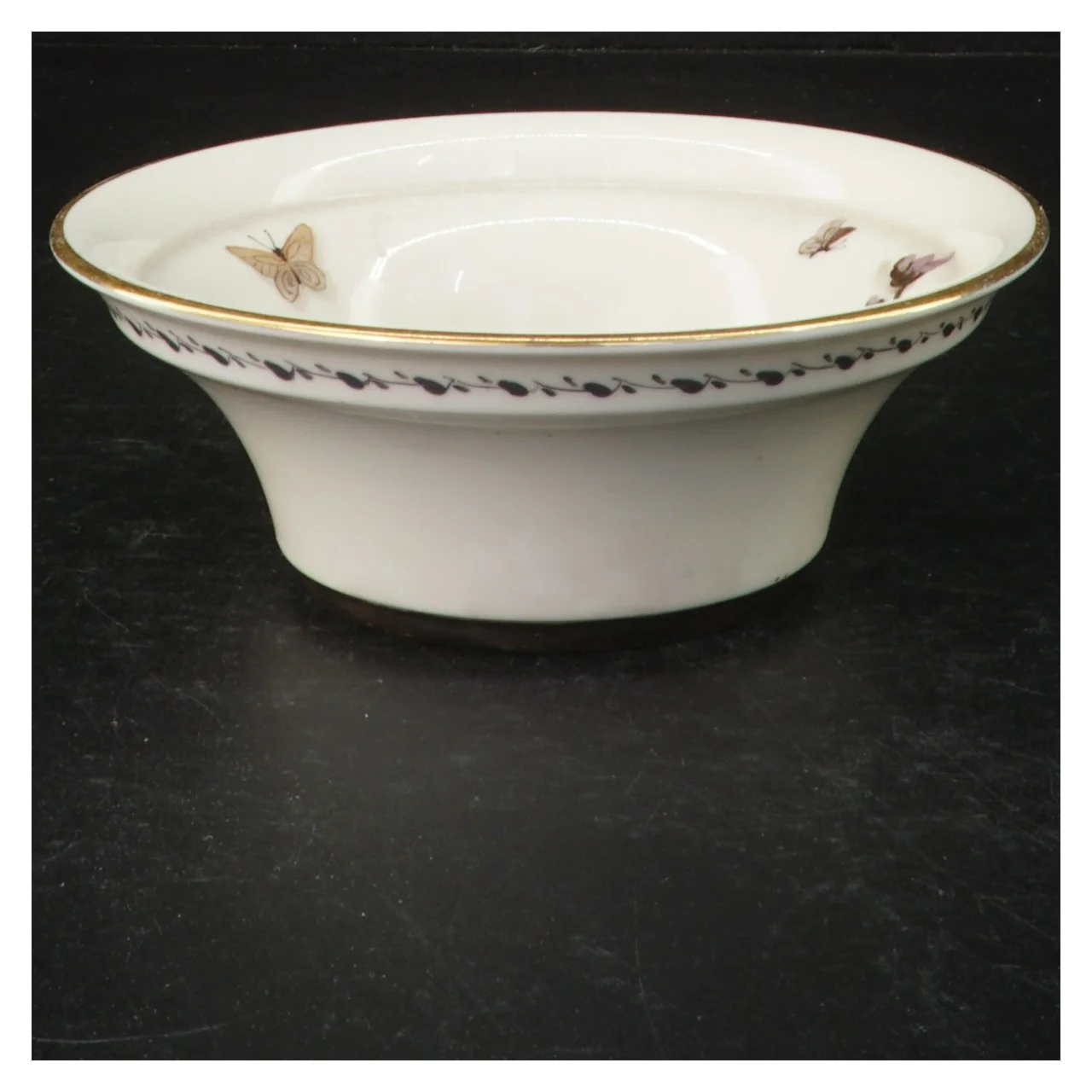 Keramikskål med blomstermotiv fra Royal Copenhagen