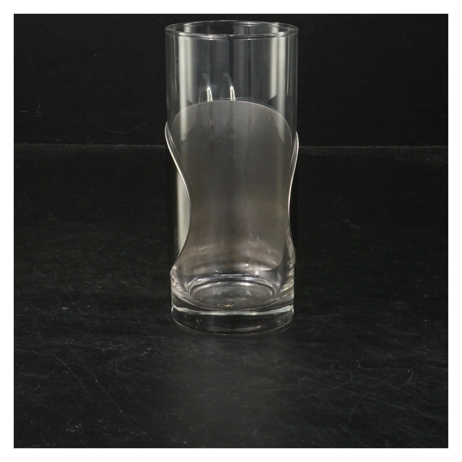 Sæt med 6 glas med metalhåndtag (str. 13,5 cm. 6 styk)