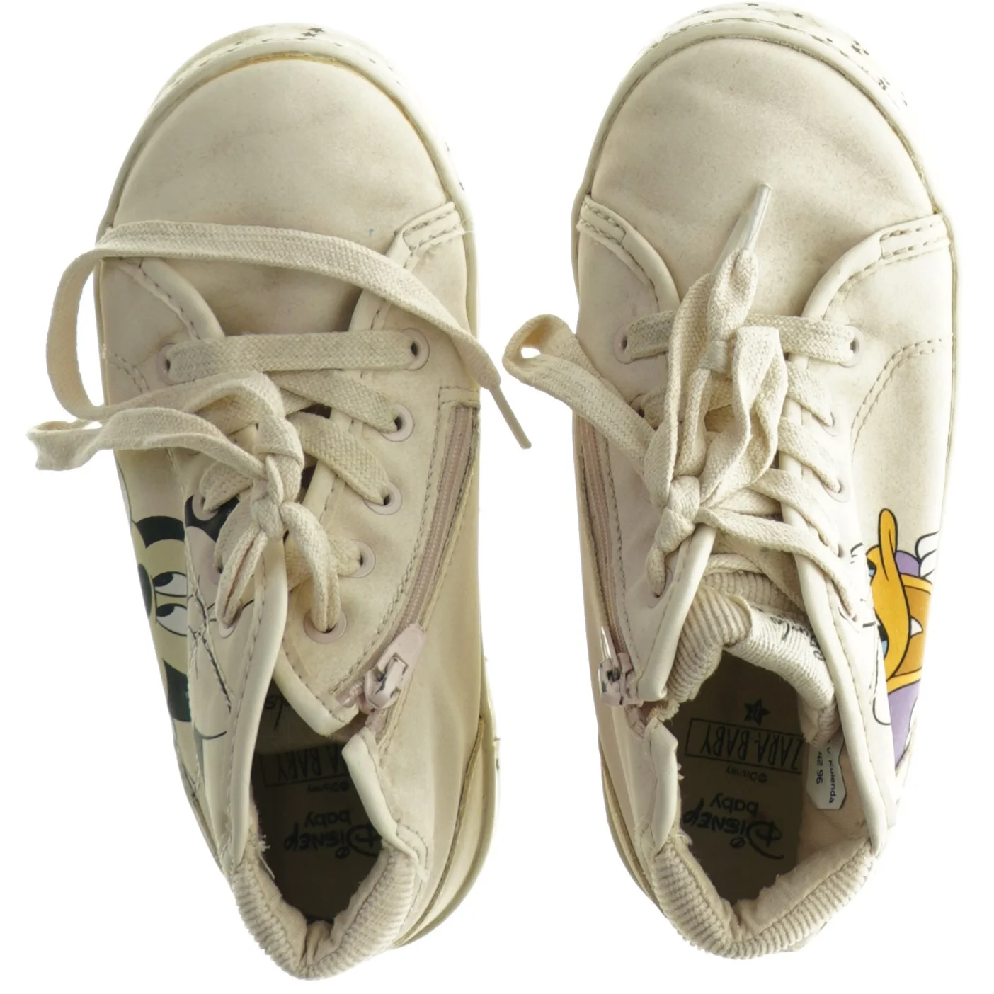 Barnesko med Minnie Mouse motiv fra Zara (str. 27)