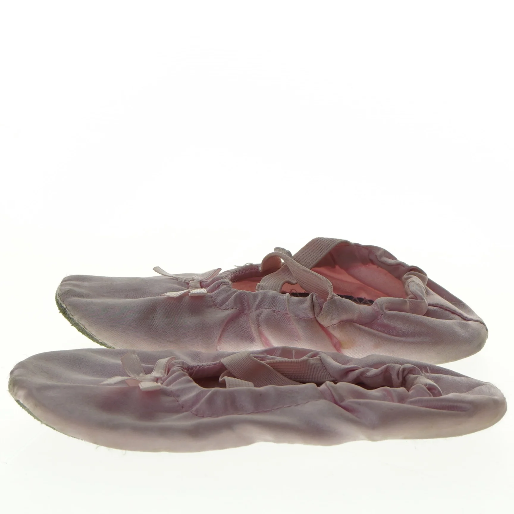 Balletsko til børn fra H&M (str. 26-27)