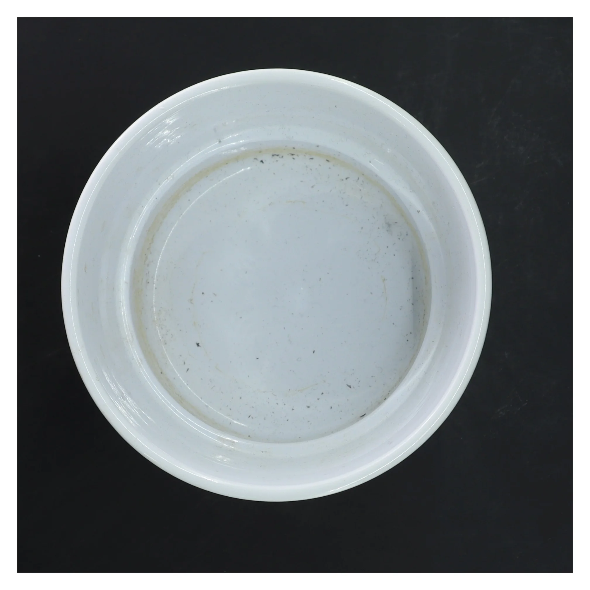 Hvid vase fra IKEA (str. Ø 14,5 cm længde 14 cm)