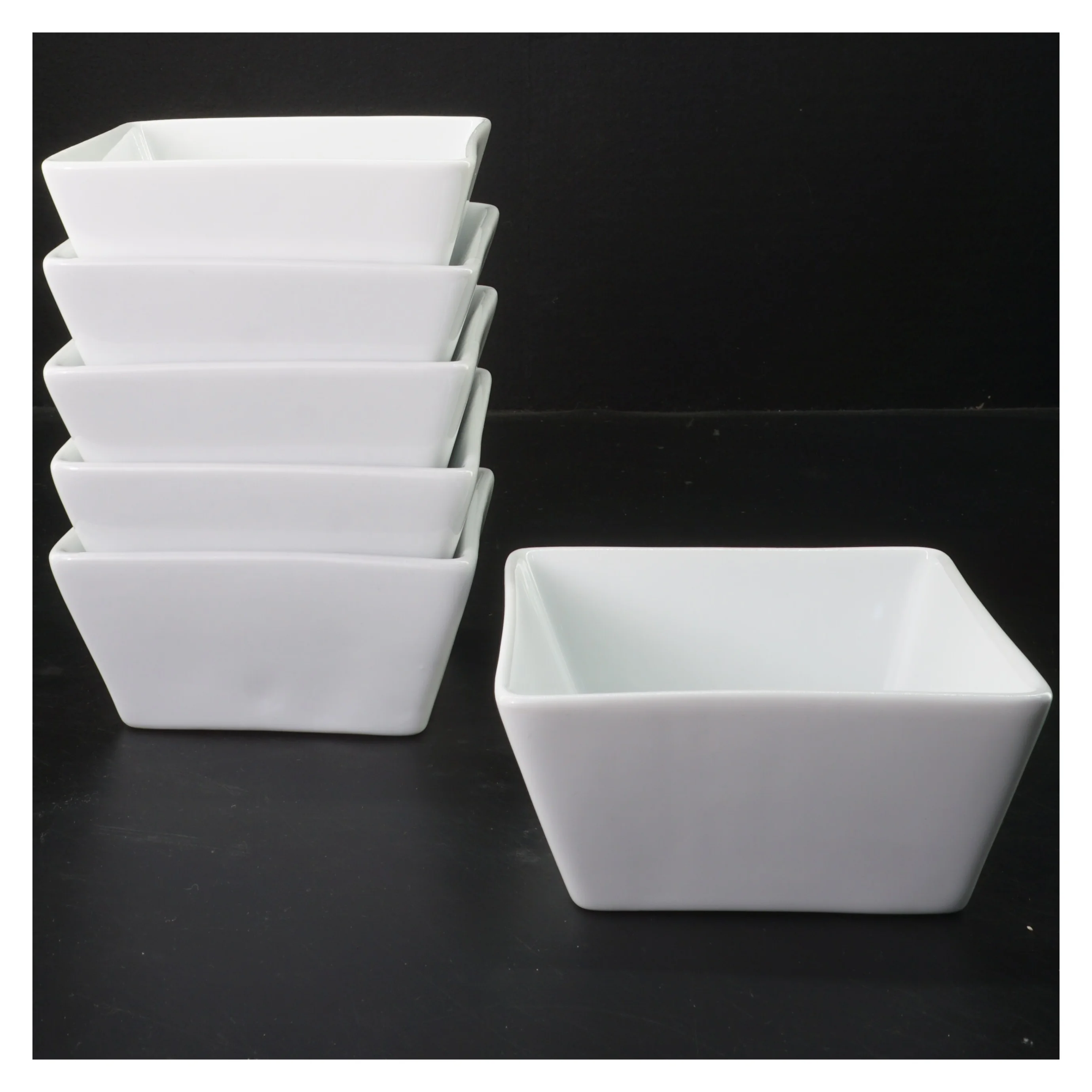 Sæt med 6 hvide porcelænsskåle fra aida (str. 6 stk 12x12 cm)