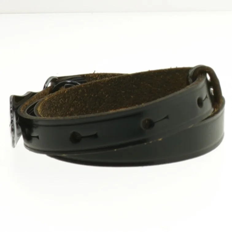 Bælte i læder med metaldetaljer (str. 50 cm)