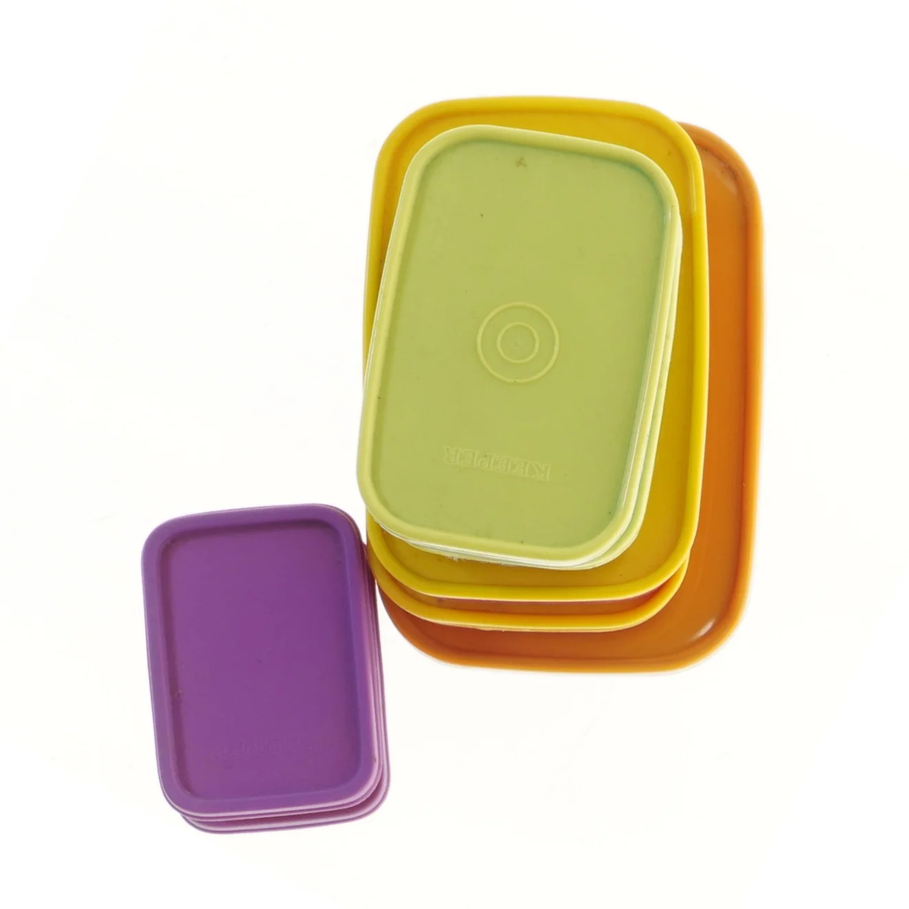 Farvede plastikmadkasser fra Keeper (str. 9, 12, 15 og 17 cm)