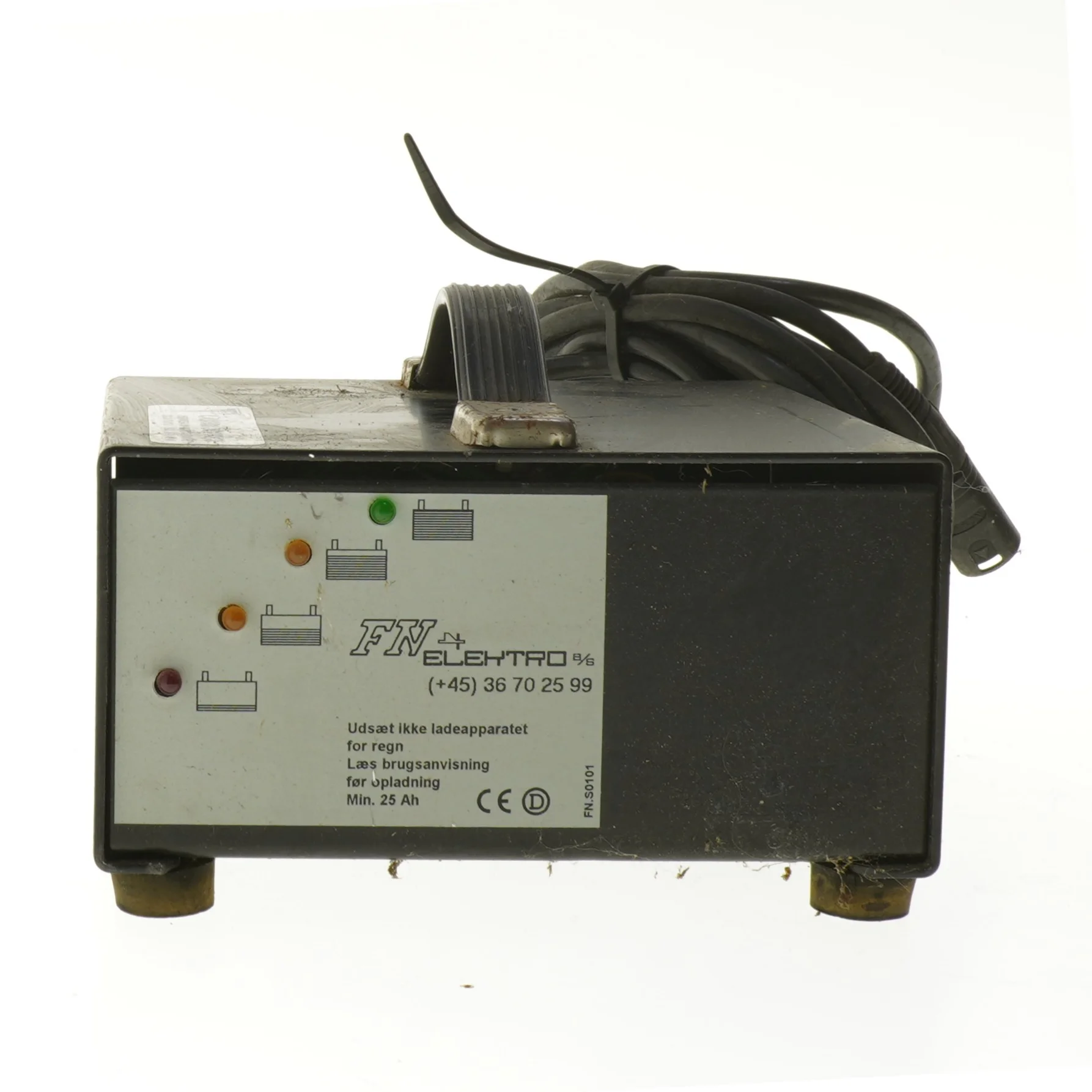 Batteri oplader fra Celoni Service (str. 17x17 cm)