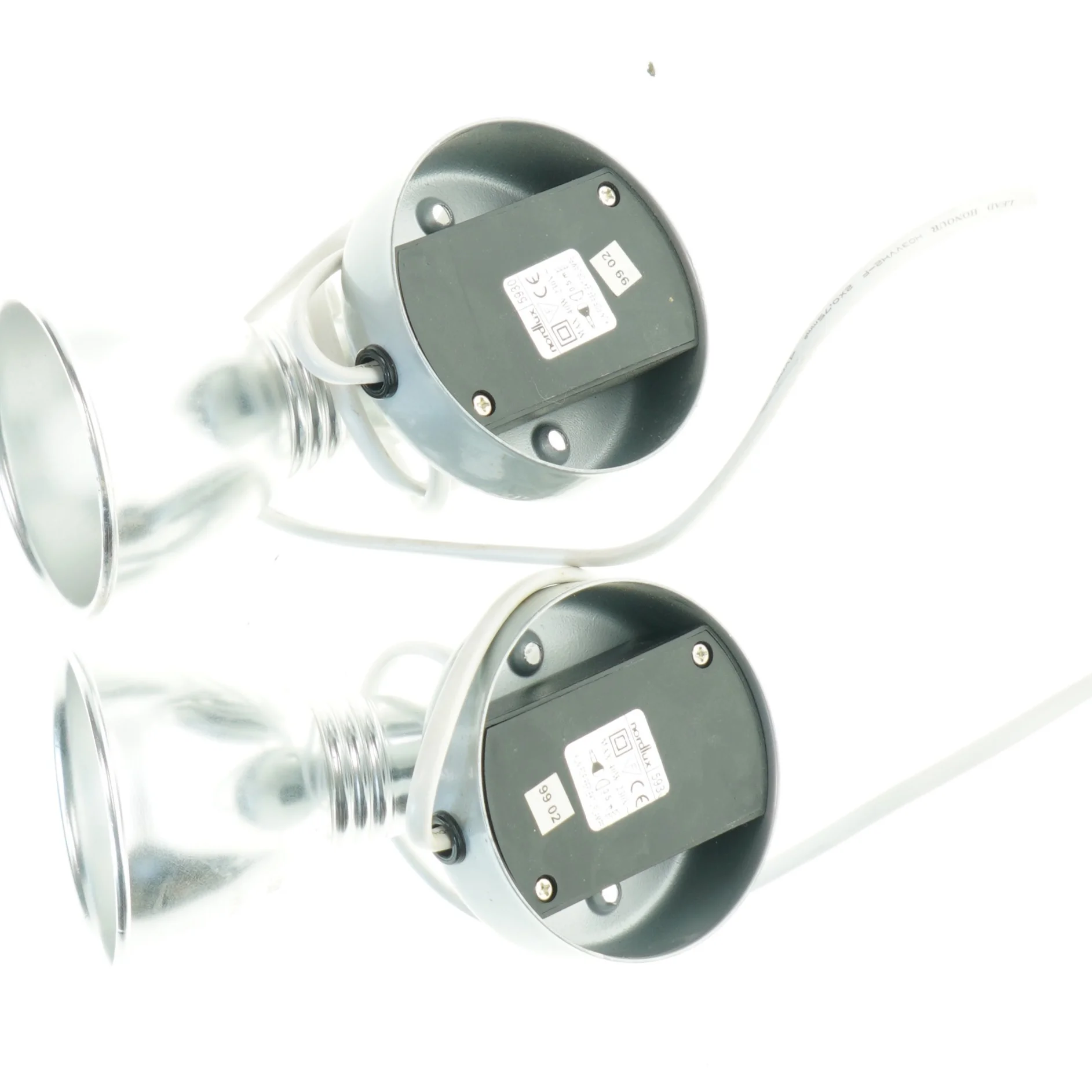 Sølvfarvede spotlamper (str. 8 cm, diameter 15 cm lang)