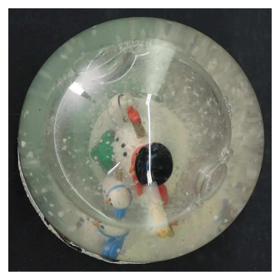 Snekugle med snefnug og snefigurer (str. 14,5x10 cm)