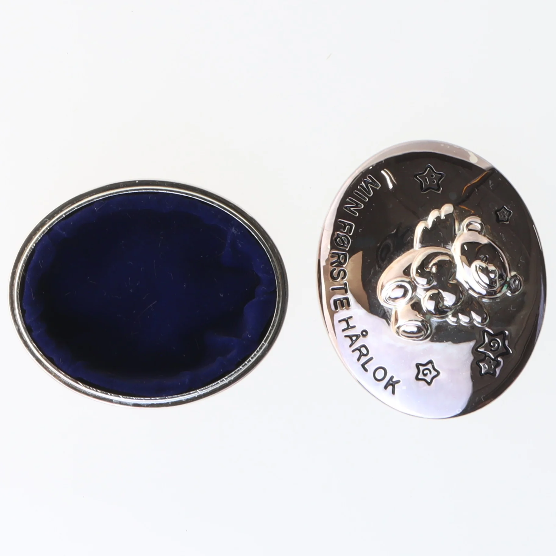 Æske til den første hårlok (str. 5,5 cm)