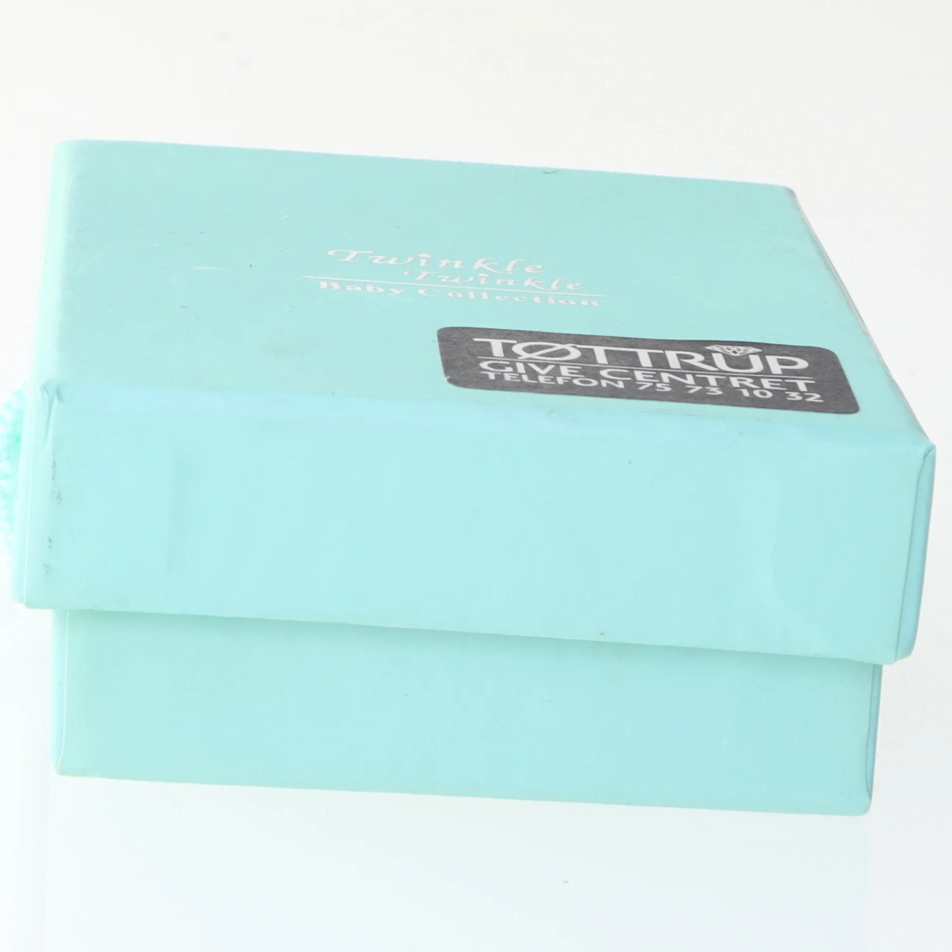 Æske til den første hårlok (str. 5,5 cm)