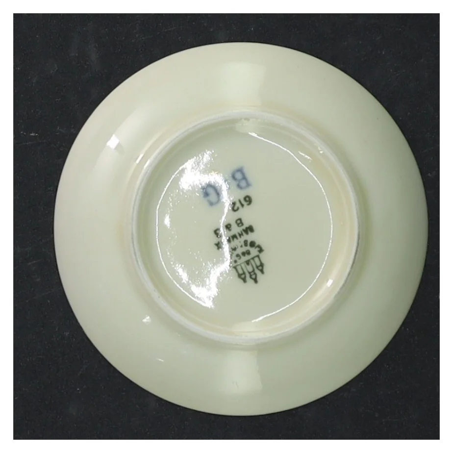 Porcelænsfad med blomstermotiv fra B&G