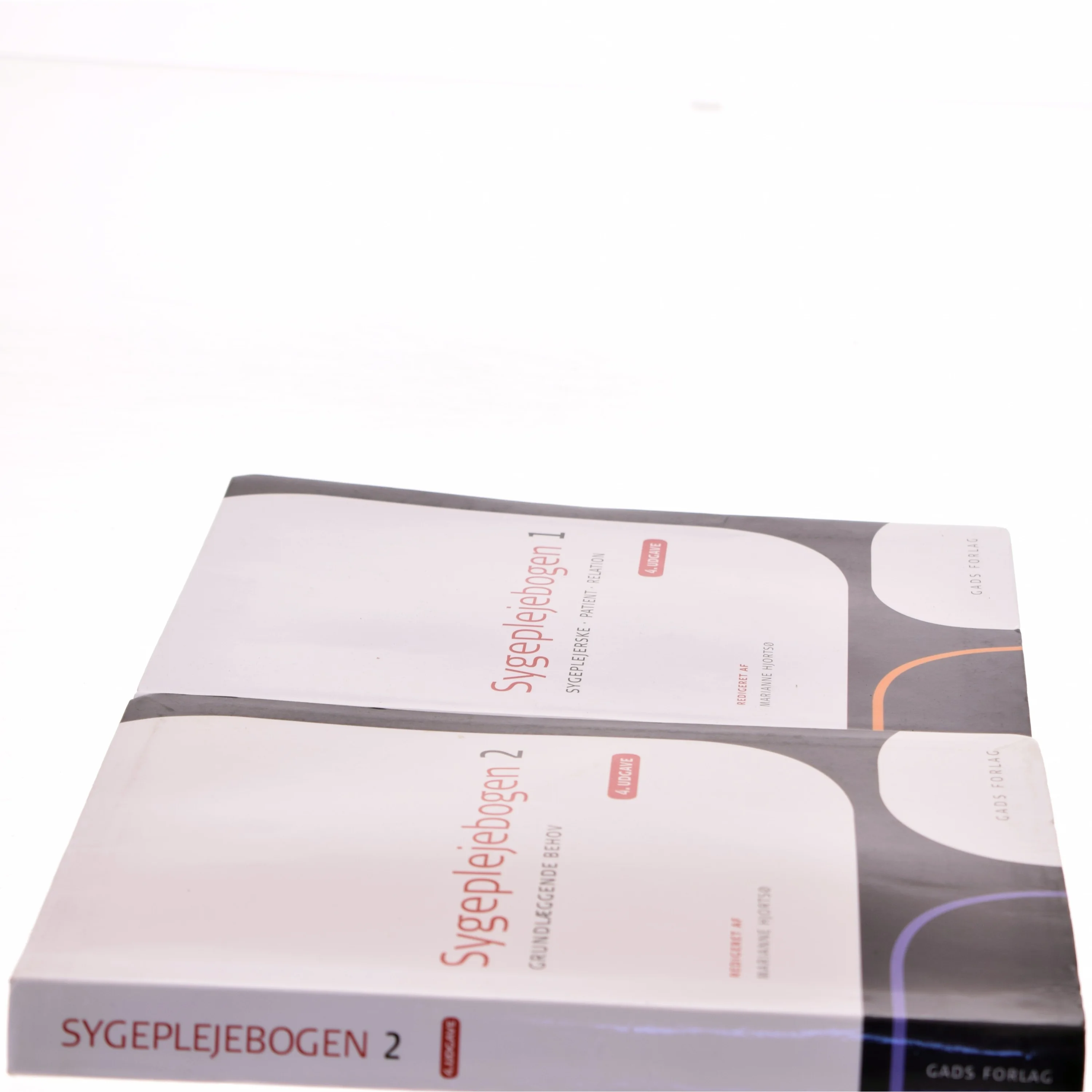 Sygeplejebogen. Bind 1, Sygeplejerske, patient, relation af Marianne Hjortsø (Bog)