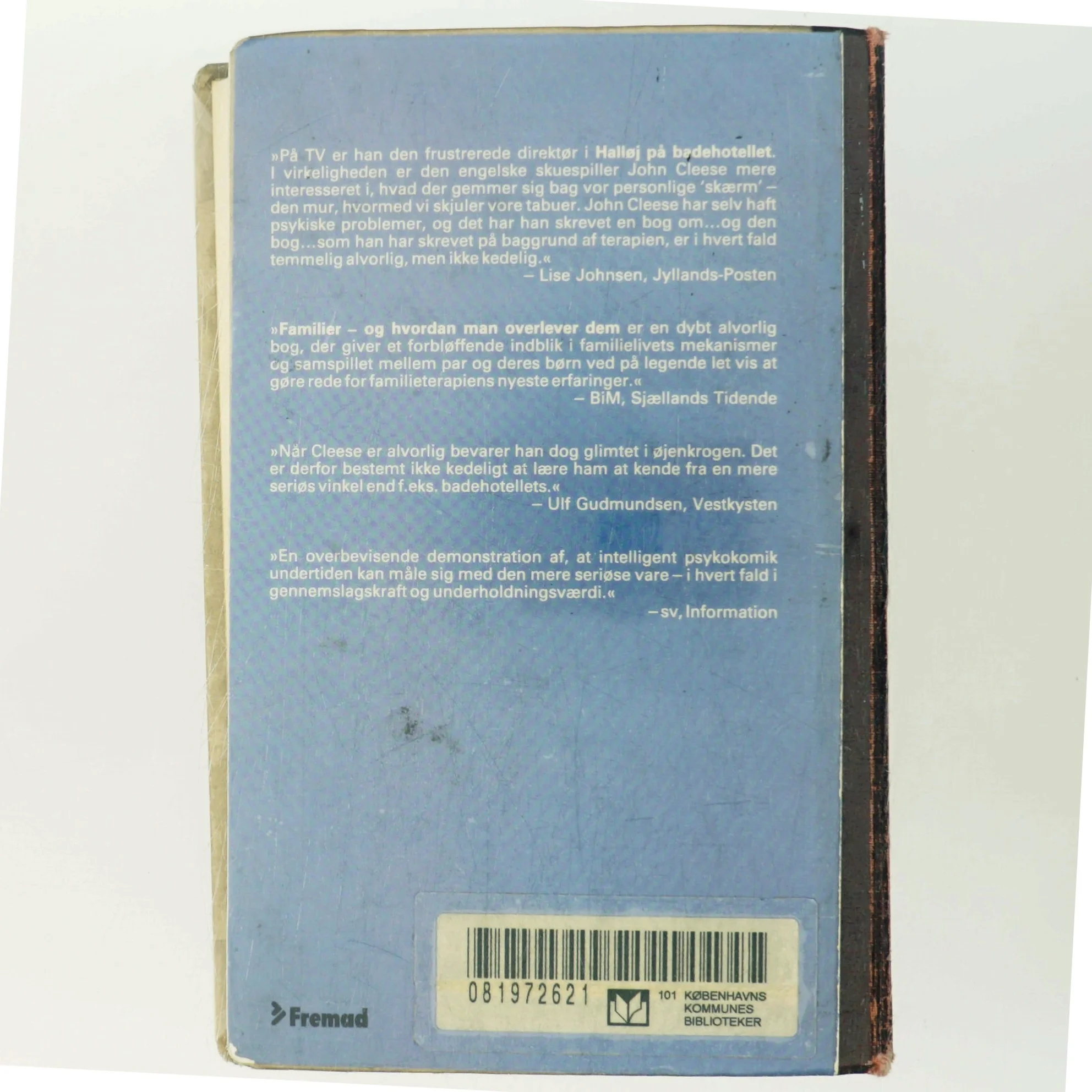 Familier og hvordan man overlever dem af John Cleese (Bog)