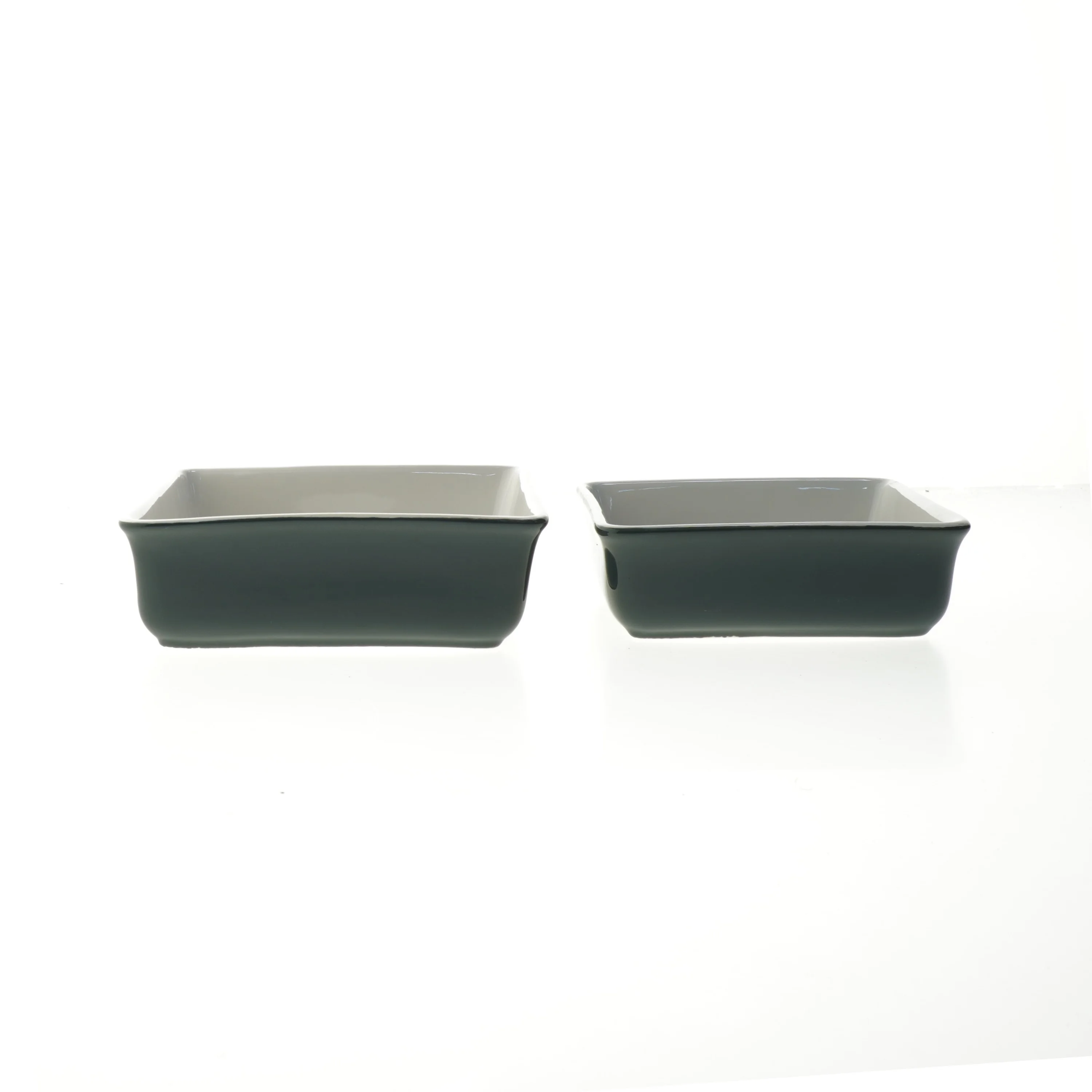 Kvadratiske fade i hvid porcelæn 